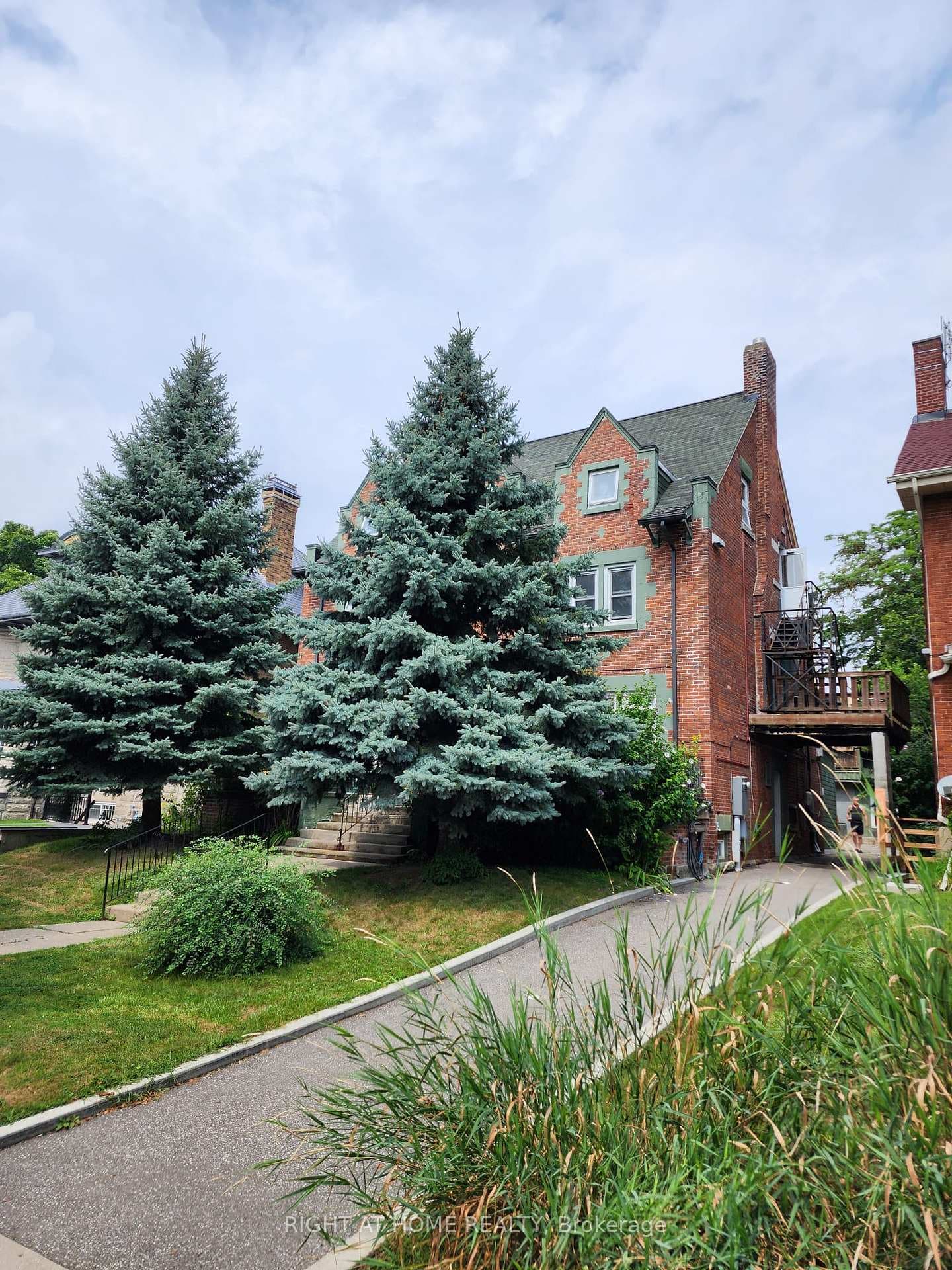 32 High Park Boulevard Unit Unit B2, High Park / Junction / Roncesvalles, ON M6R 1M7 - Photo 1