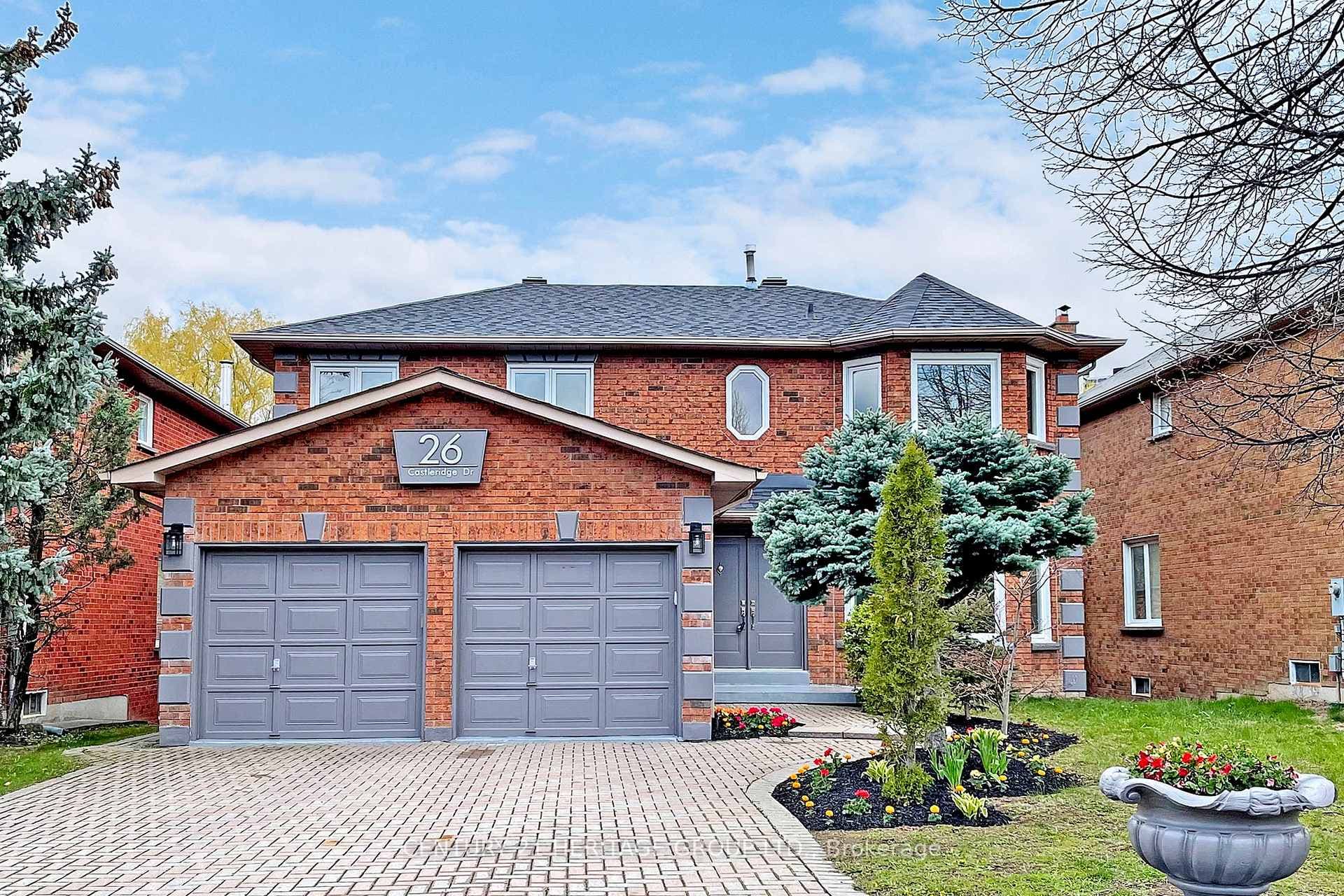 26 Castleridge Drive, Richmond Hill, ON L4B 1N9 - Photo 1