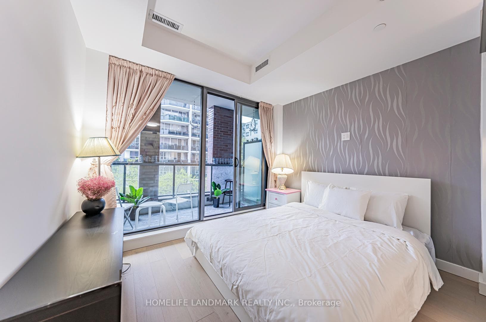 81 Wellesley Street Unit 307, Regent Park / Cabbagetown / St. James Town, ON M4Y 0C5 - Photo 1