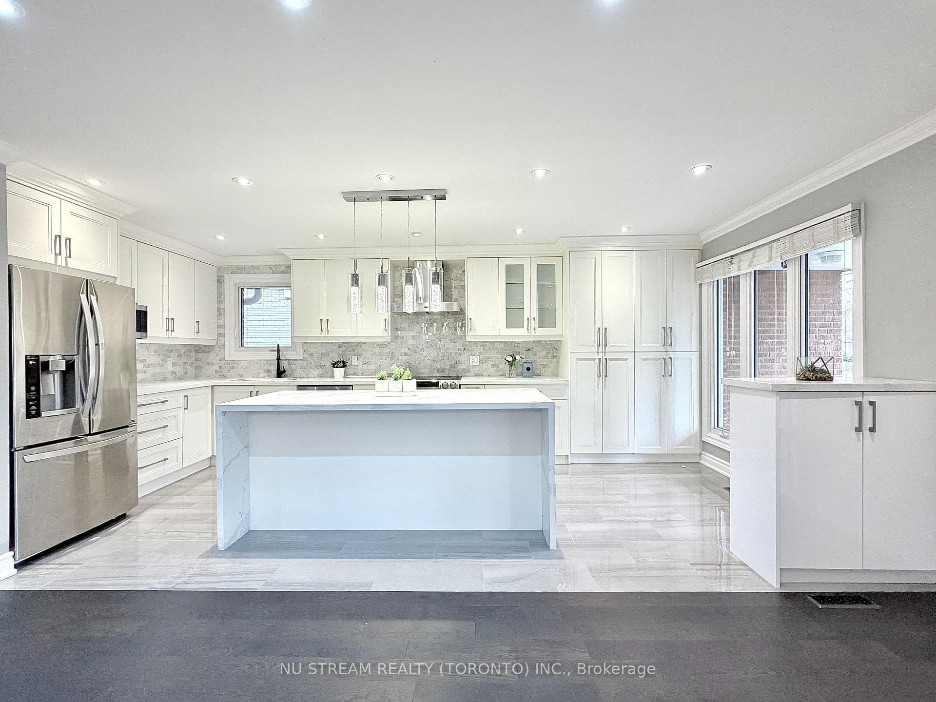 3 Mosedale Crescent, Hillcrest Village / Bayview Village, ON M2J 3A3 - Photo 1