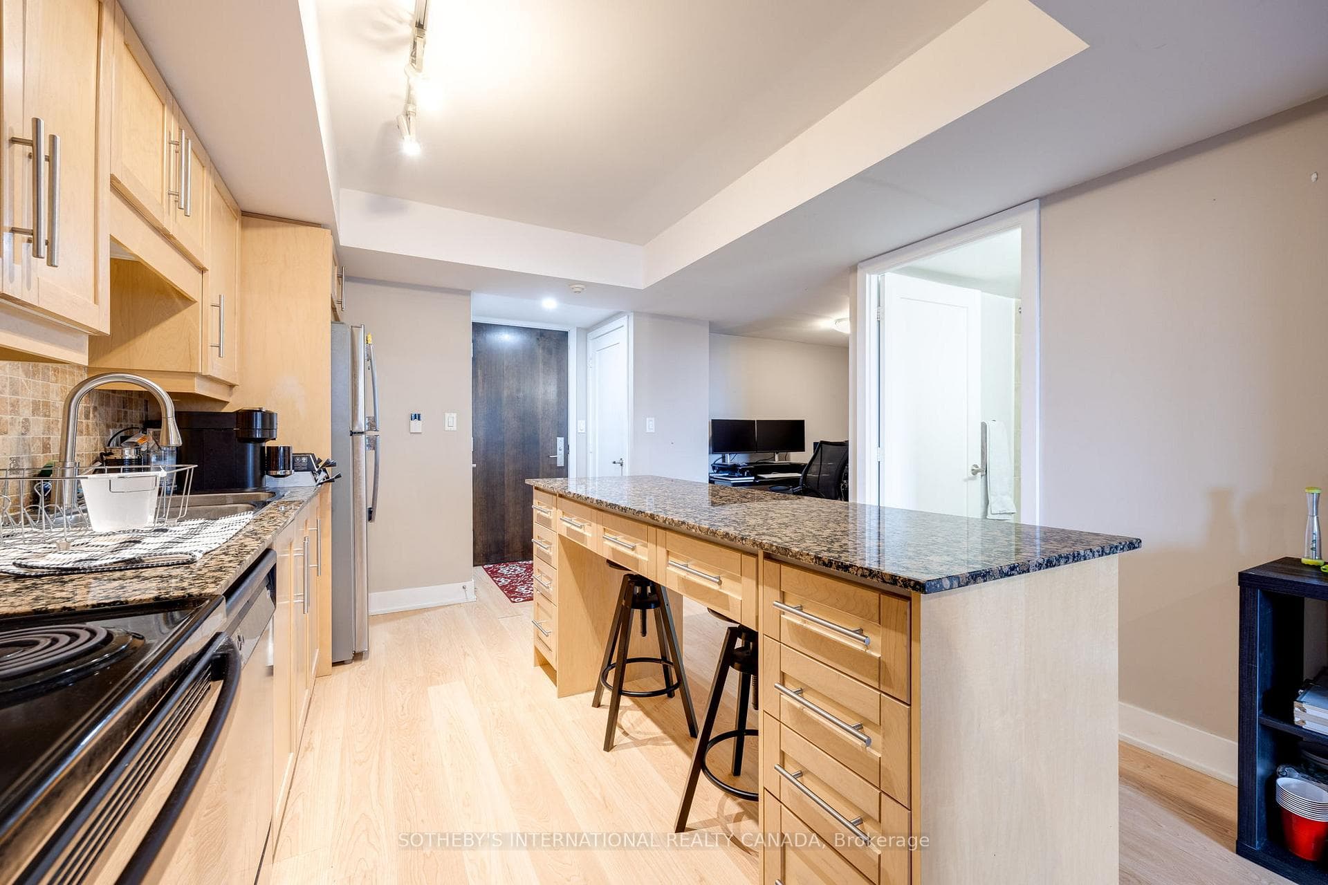 20 Blue Jays Way Unit 1705, Toronto C01