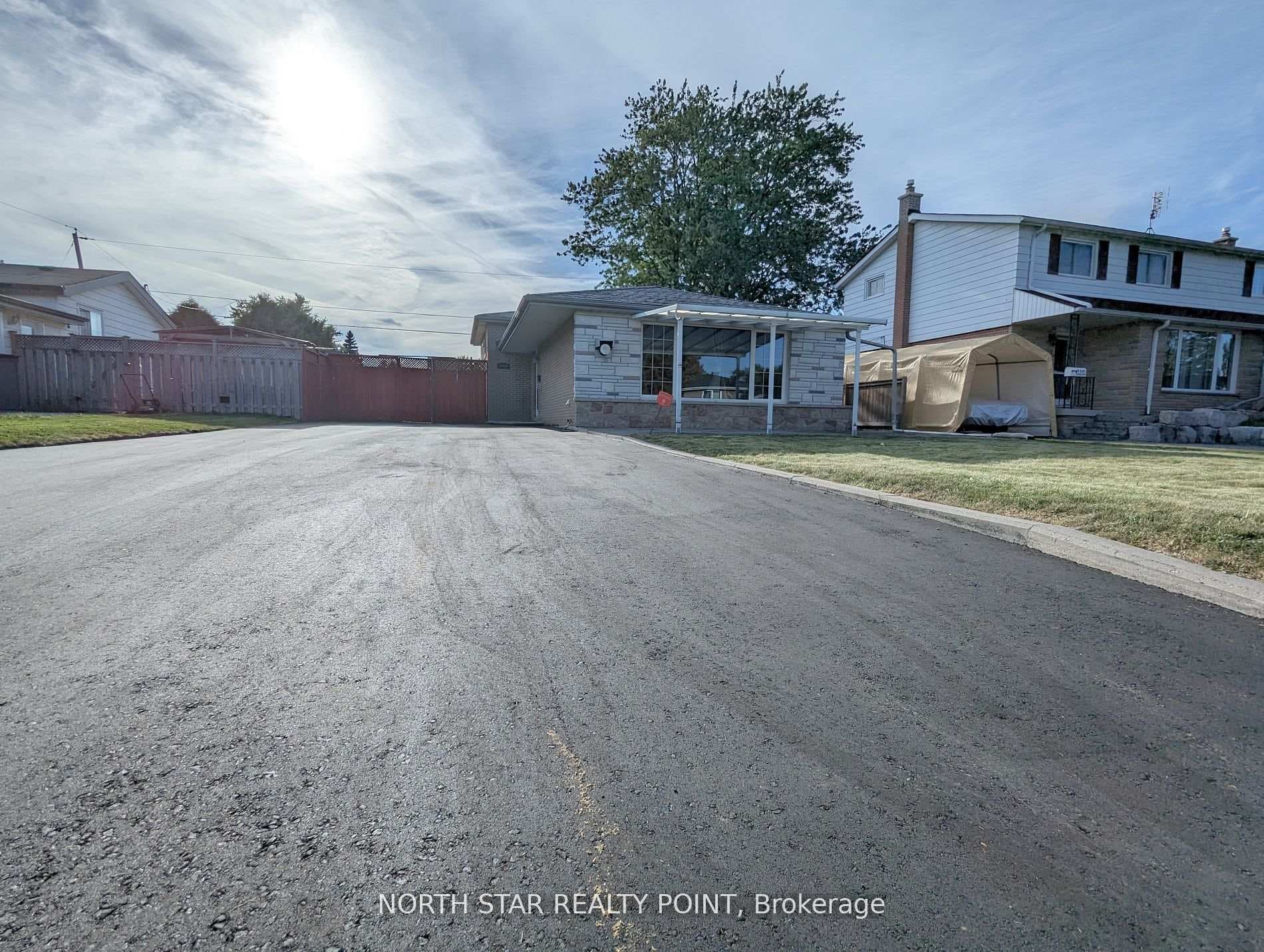 708 Cortez Avenue, Pickering