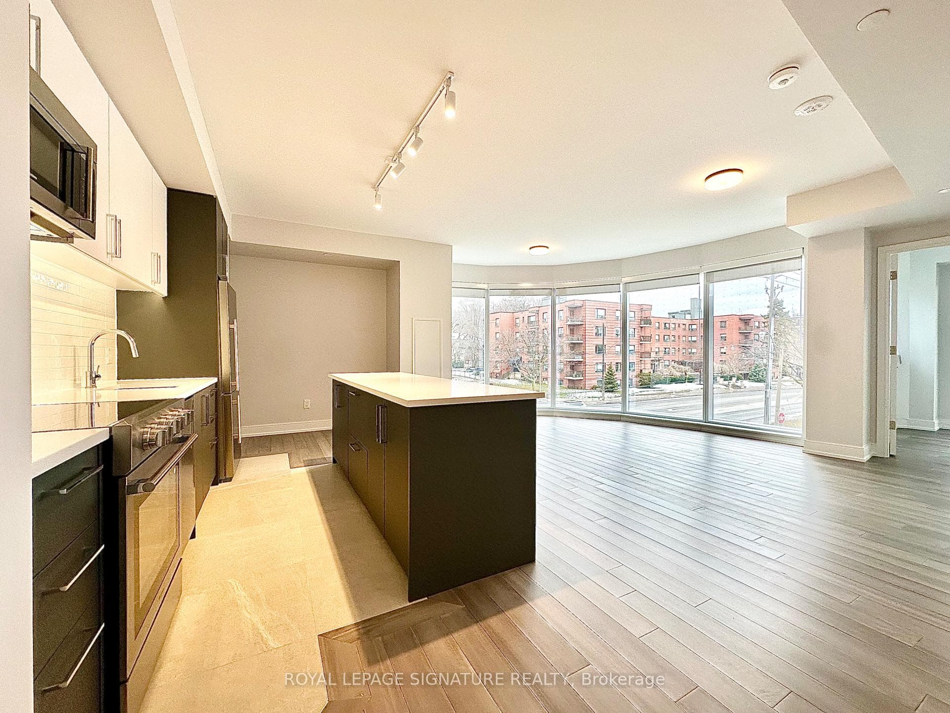 2525 Bathurst Street Unit 306, Lawrence Park / Bedford Park, ON M6B 2Y9 - Photo 1