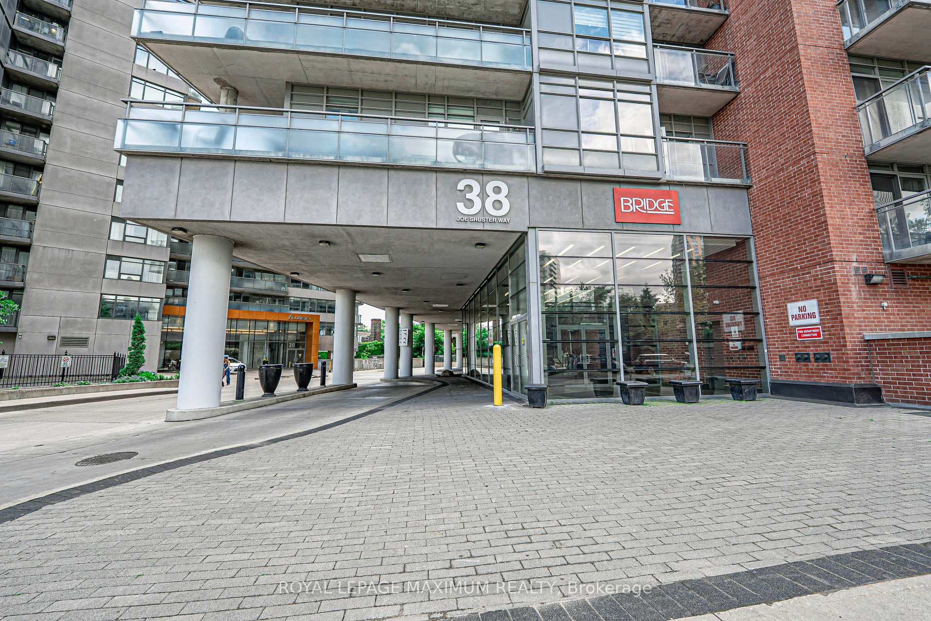 38 Joe Shuster Way Unit 617, High Park / Junction / Roncesvalles, ON M6K 0A5 - Photo 1