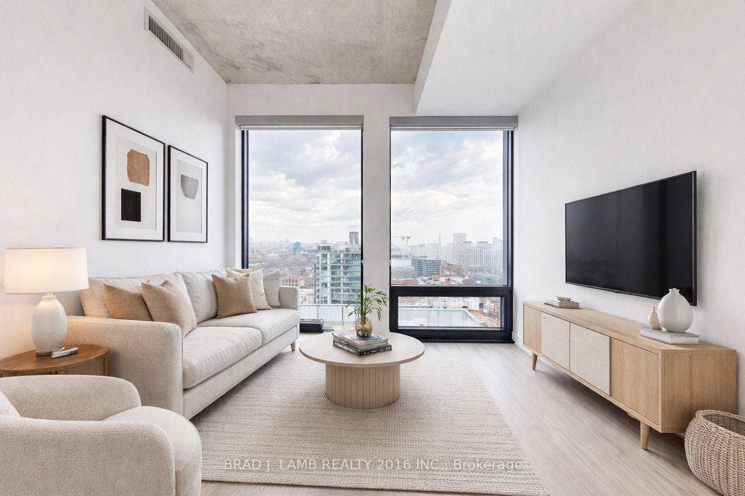 284 King Street Unit 1501, Toronto C08