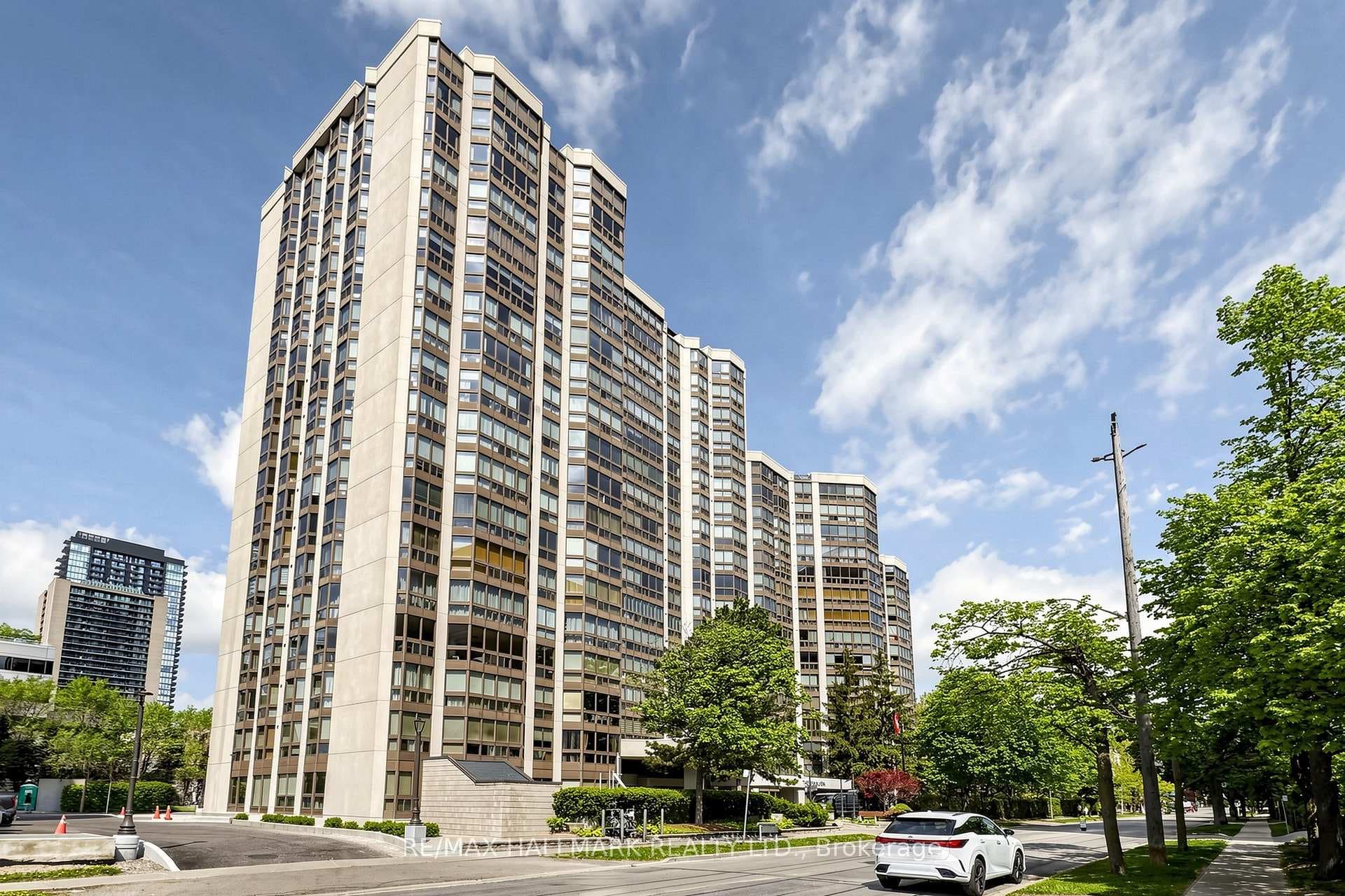 10 Kenneth Avenue Unit 911, Willowdale / Newtonbrook, ON M2N 6K6 - Photo 1