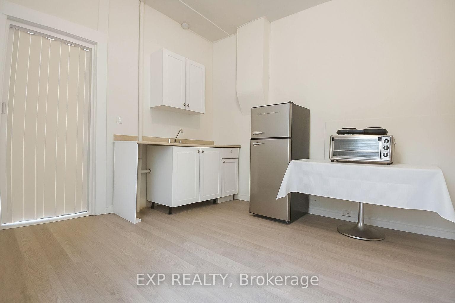 207 Gamble Avenue Unit Bachelor, Danforth / East York, ON M4J 2P4 - Photo 1