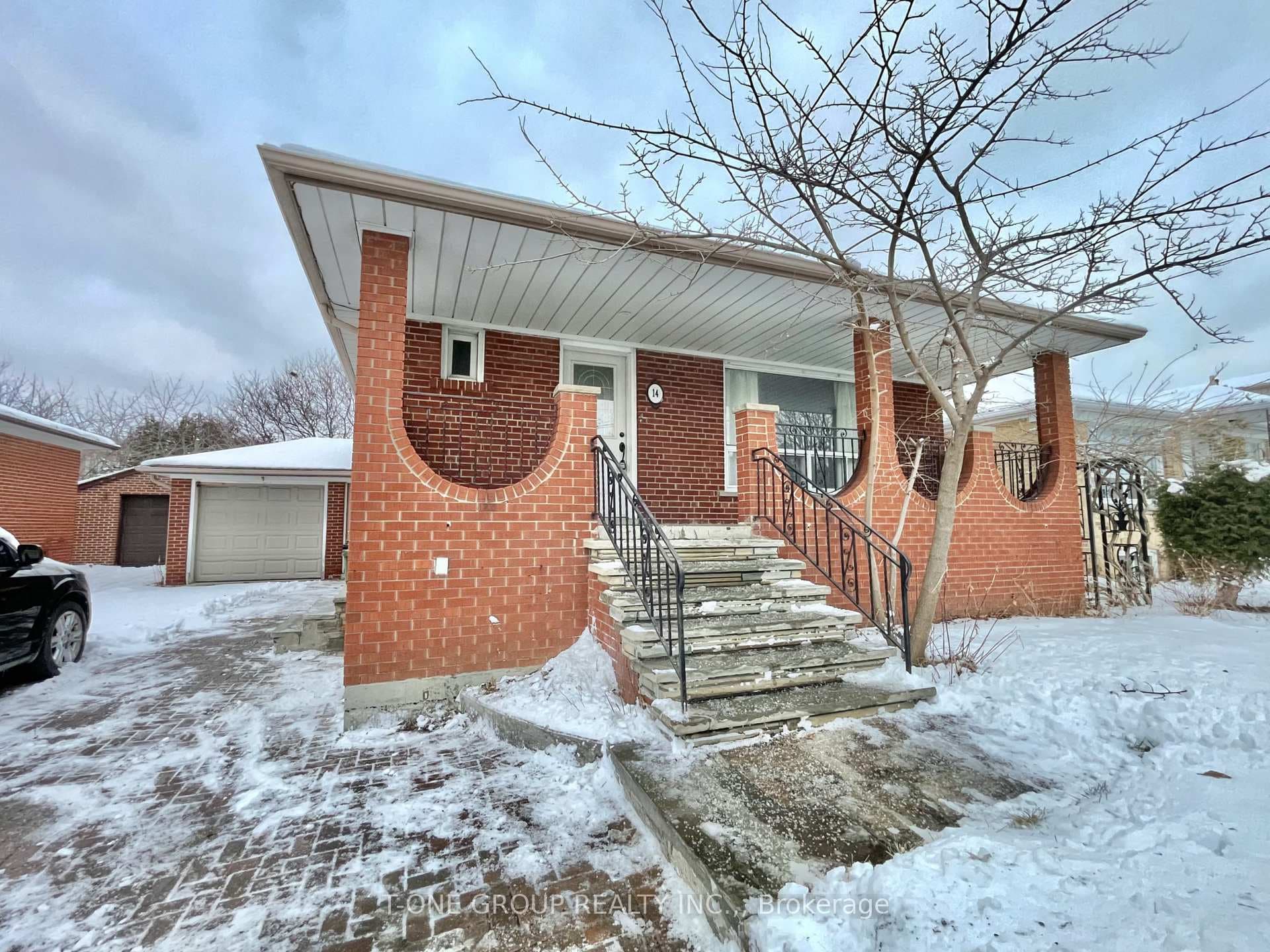 14 Madawaska Avenue Unit Main, Willowdale / Newtonbrook, ON M2M 2P9 - Photo 1
