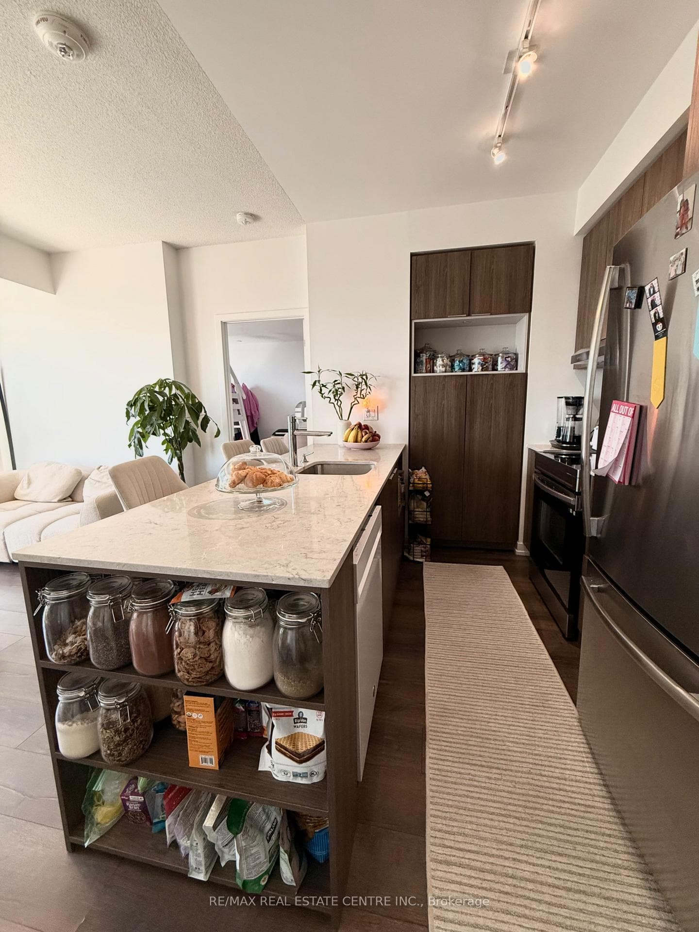 2520 Eglinton Ave Avenue Unit 1322, Mississauga, ON L5M 0Y2 - Photo 1