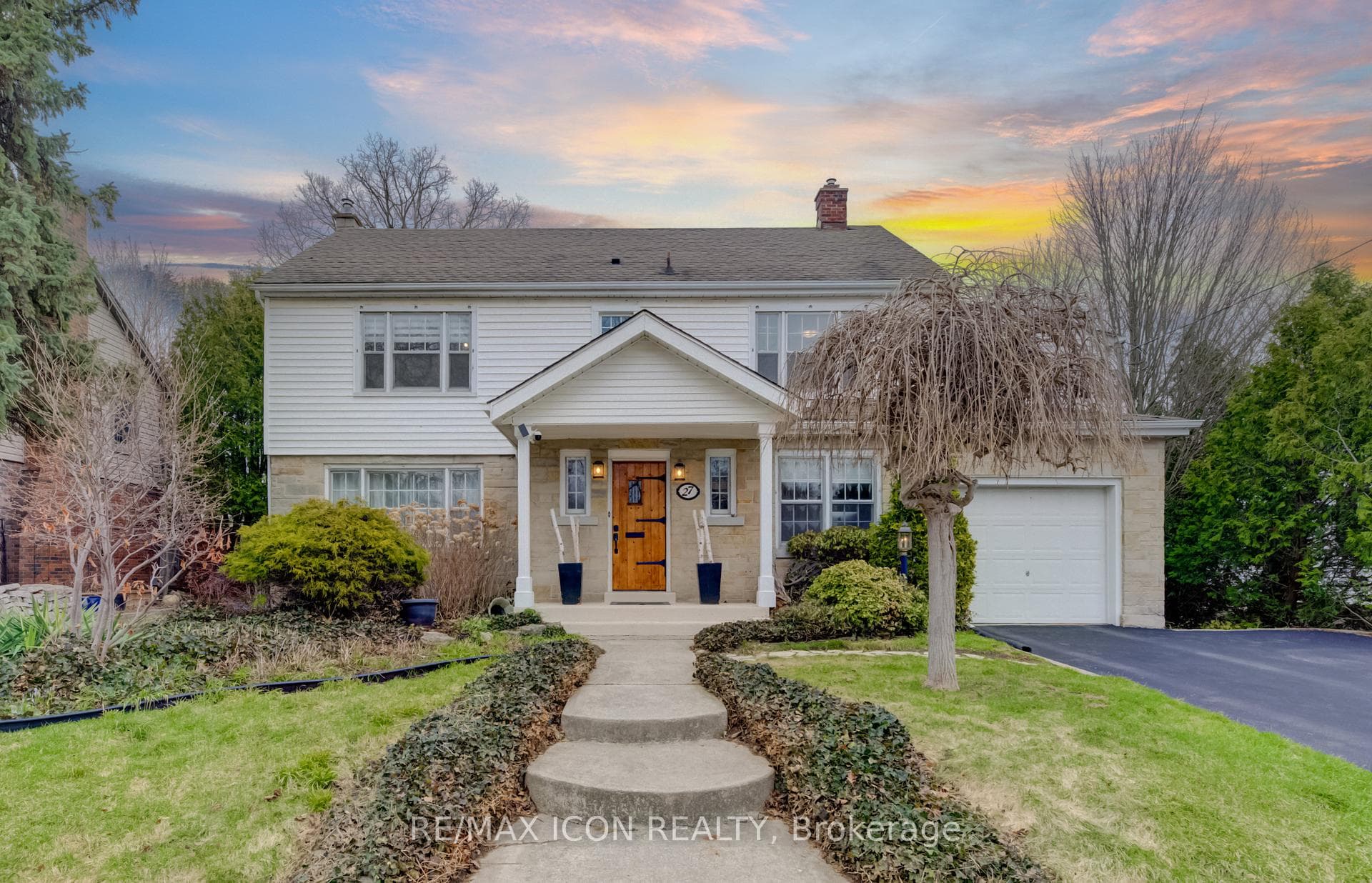 27 Lowrey Avenue, Cambridge