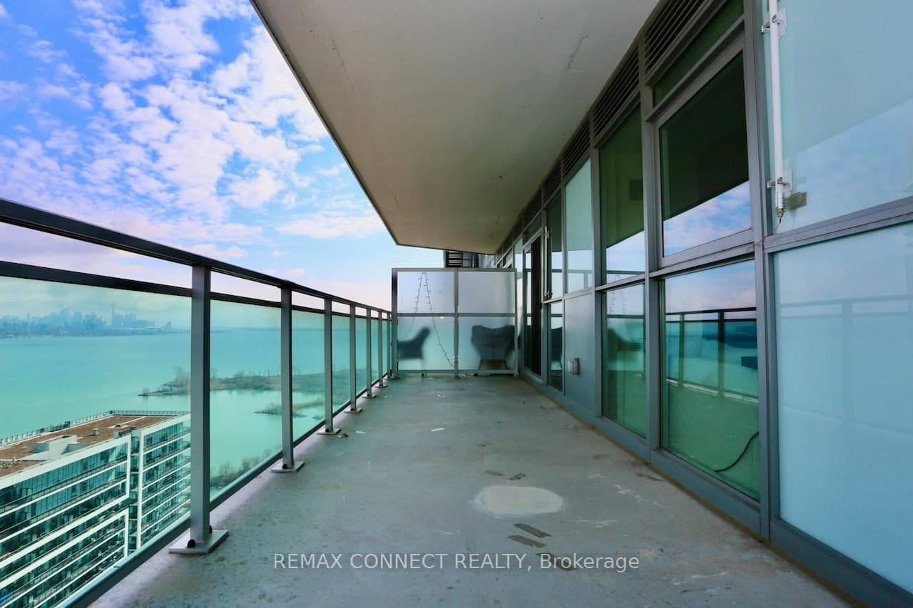 33 Shore Breeze Drive Unit 2504, Liberty Village / Parkdale / South Parkdale, ON M8V 1A1 - Photo 1