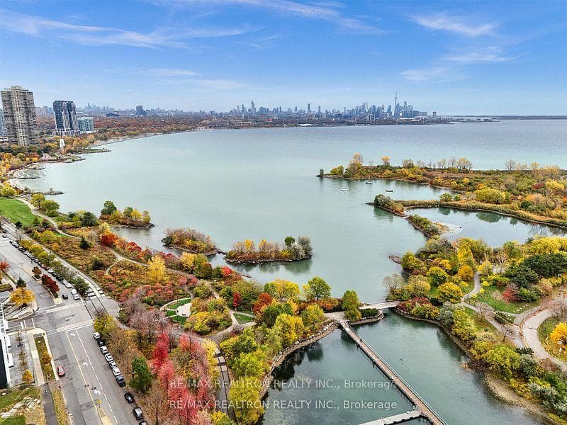 33 Shore Breeze Drive Unit 3404, Liberty Village / Parkdale / South Parkdale, ON M8V 0G1 - Photo 1