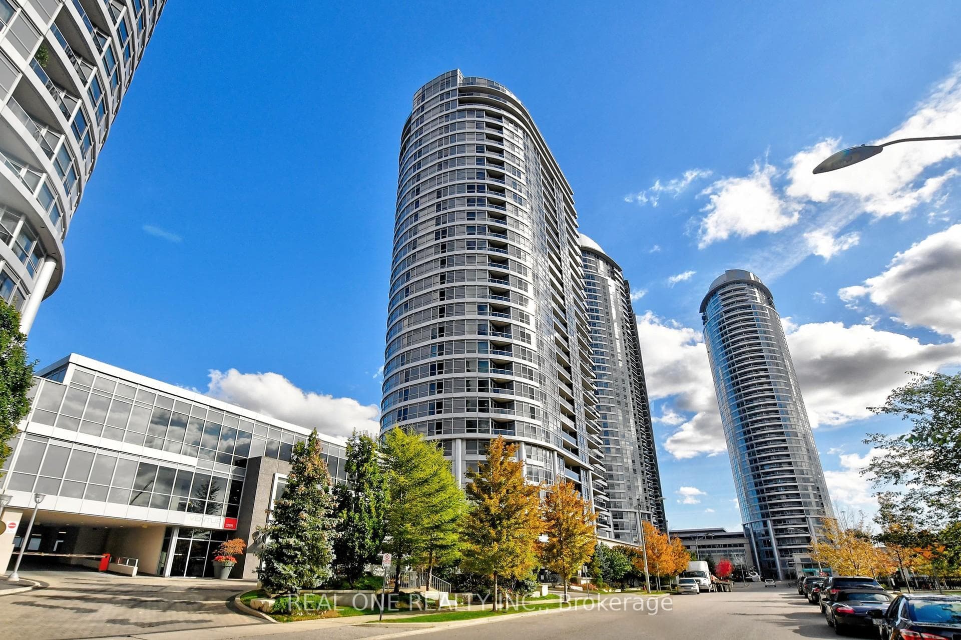 151 Village Green Square Unit 1008, Agincourt / Milliken, ON M1S 0K5 - Photo 1