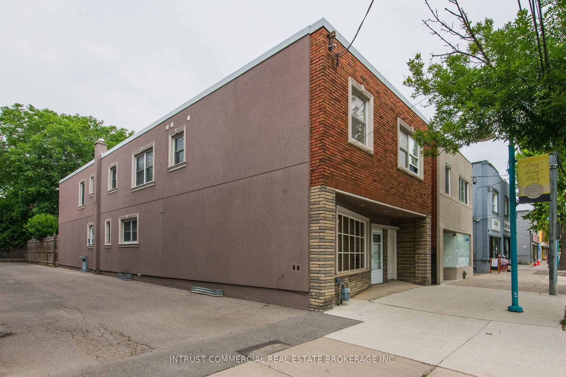 3384 Lake Shore Boulevard, Liberty Village / Parkdale / South Parkdale, ON M8W 1M9 - Photo 1