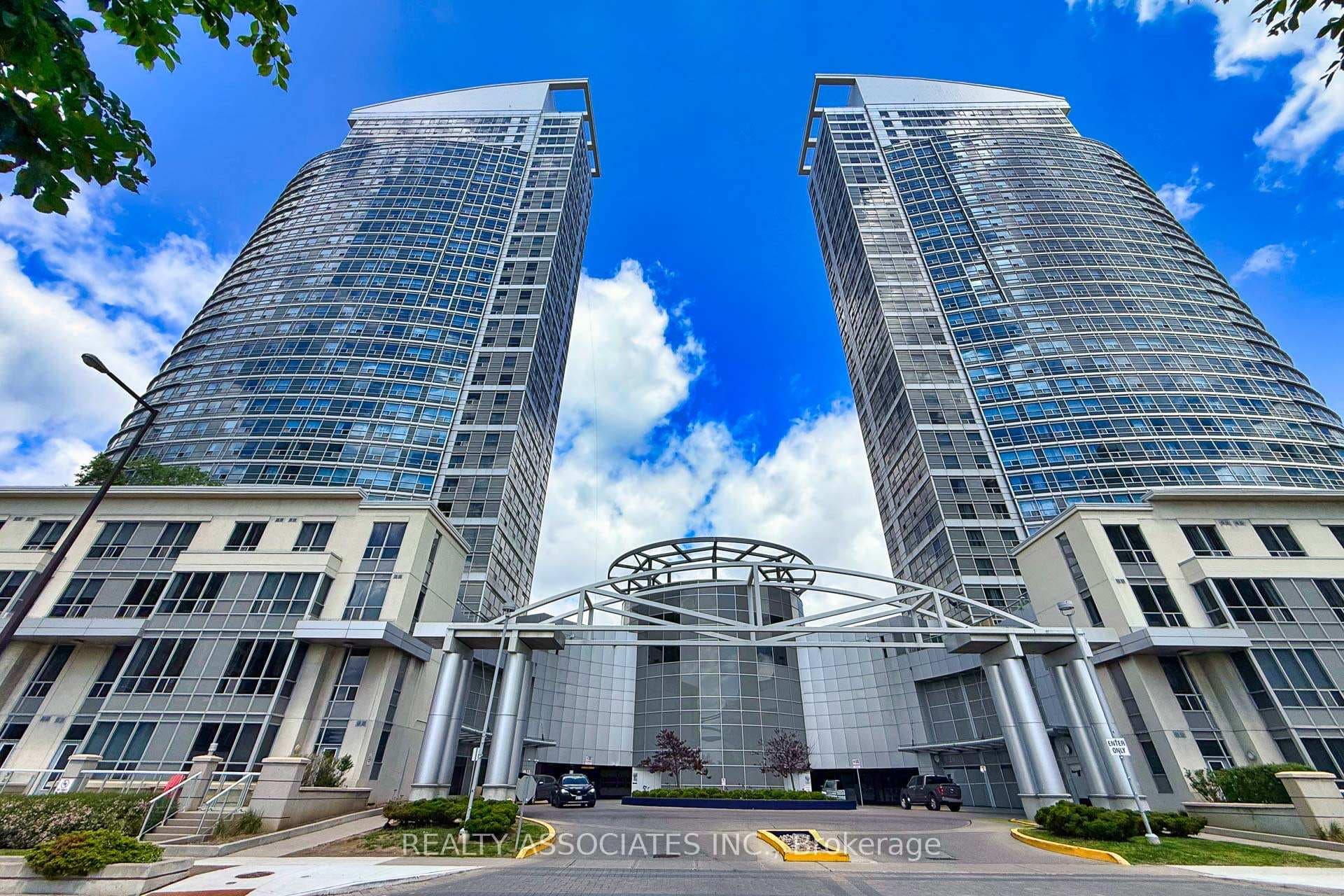 36 Lee Centre Drive Unit 2501, Scarborough (West Hill / Highland Creek)