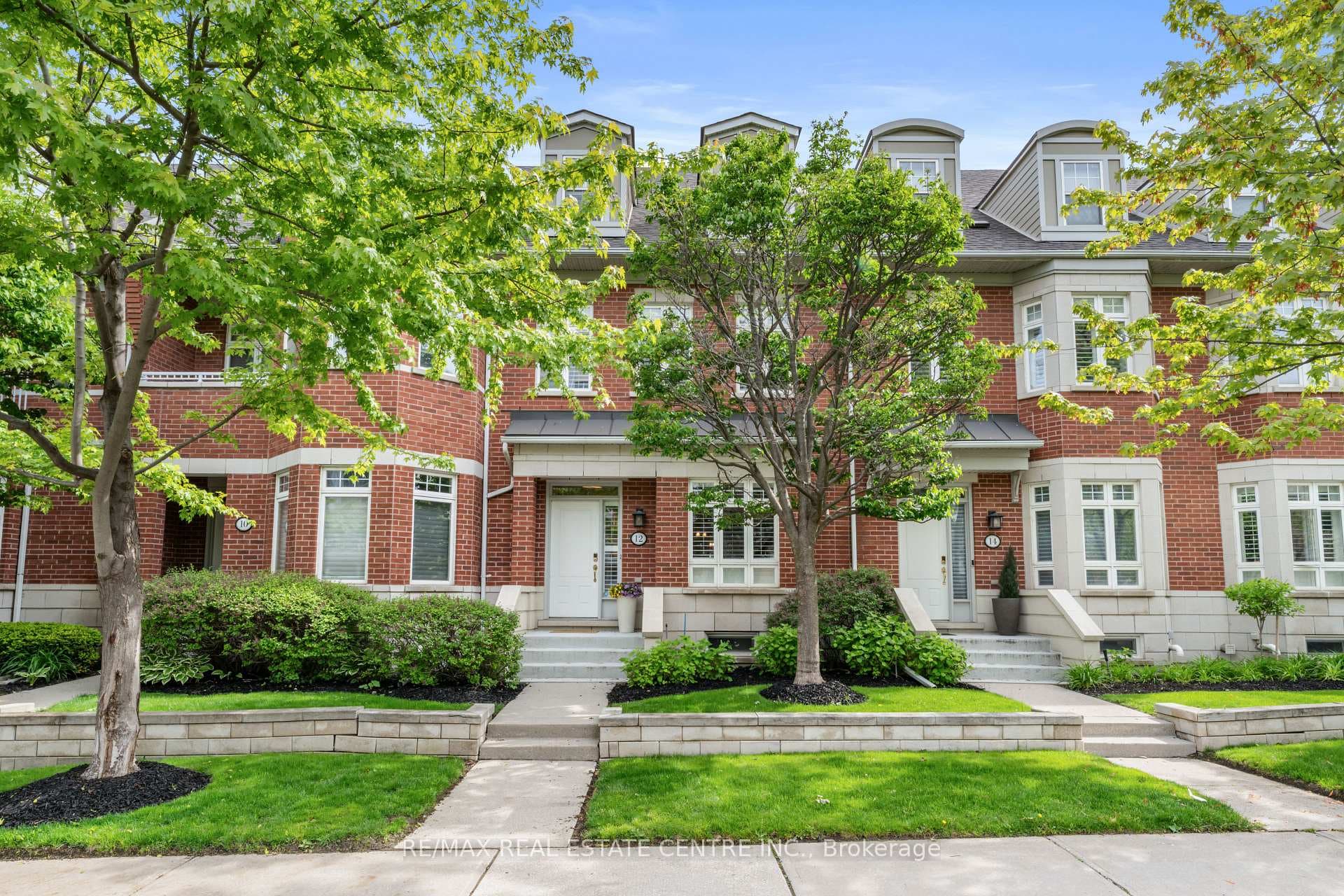 12 St. Lawrence Drive, Mississauga, ON L5G 4V1 - Photo 1