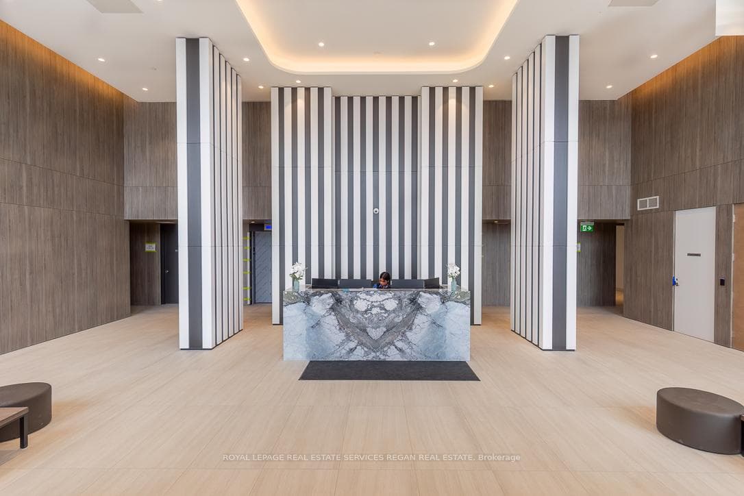 220 Missinnihe Way Unit 812, Mississauga, ON L5H 0A9 - Photo 1