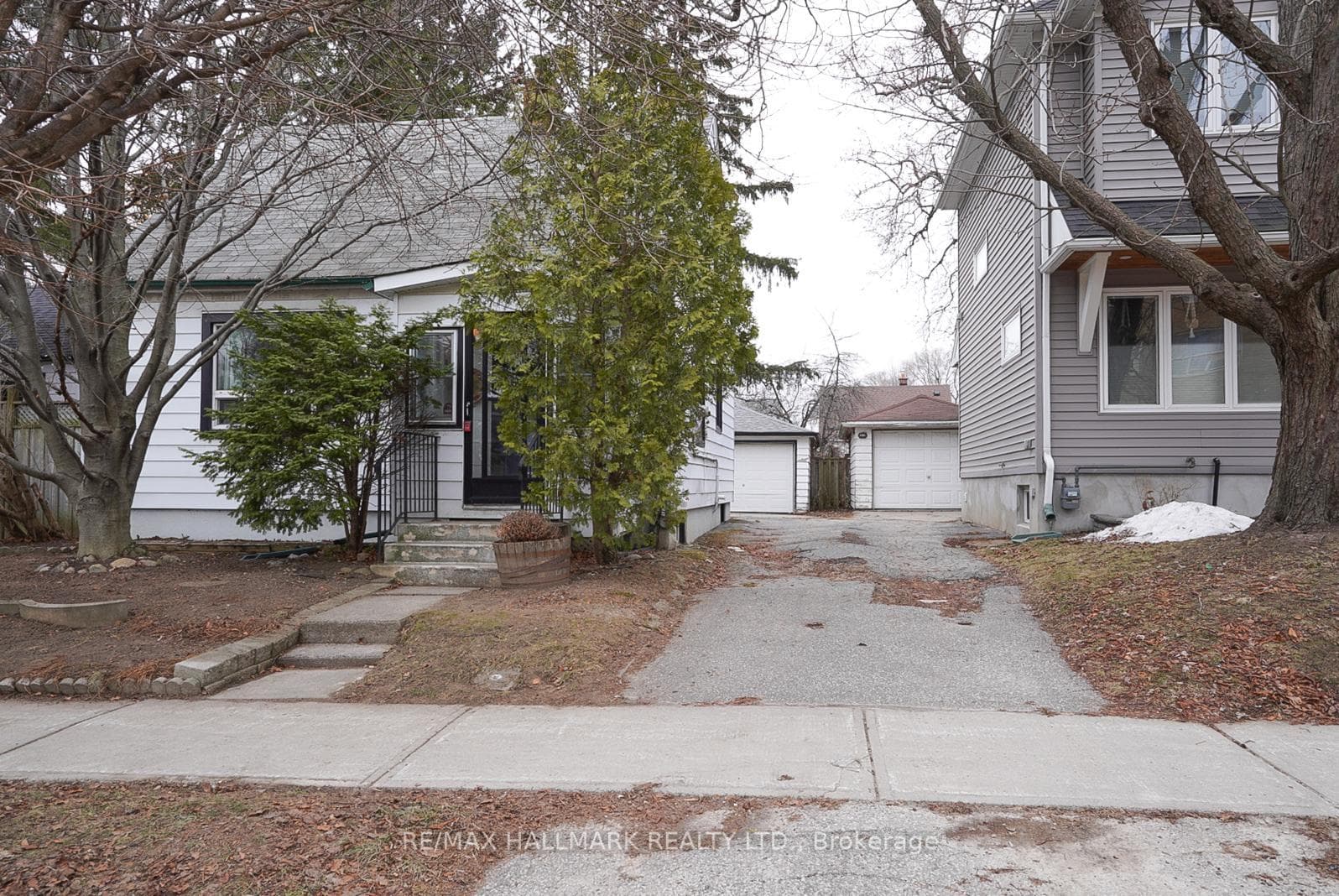 106 Warvet Cres