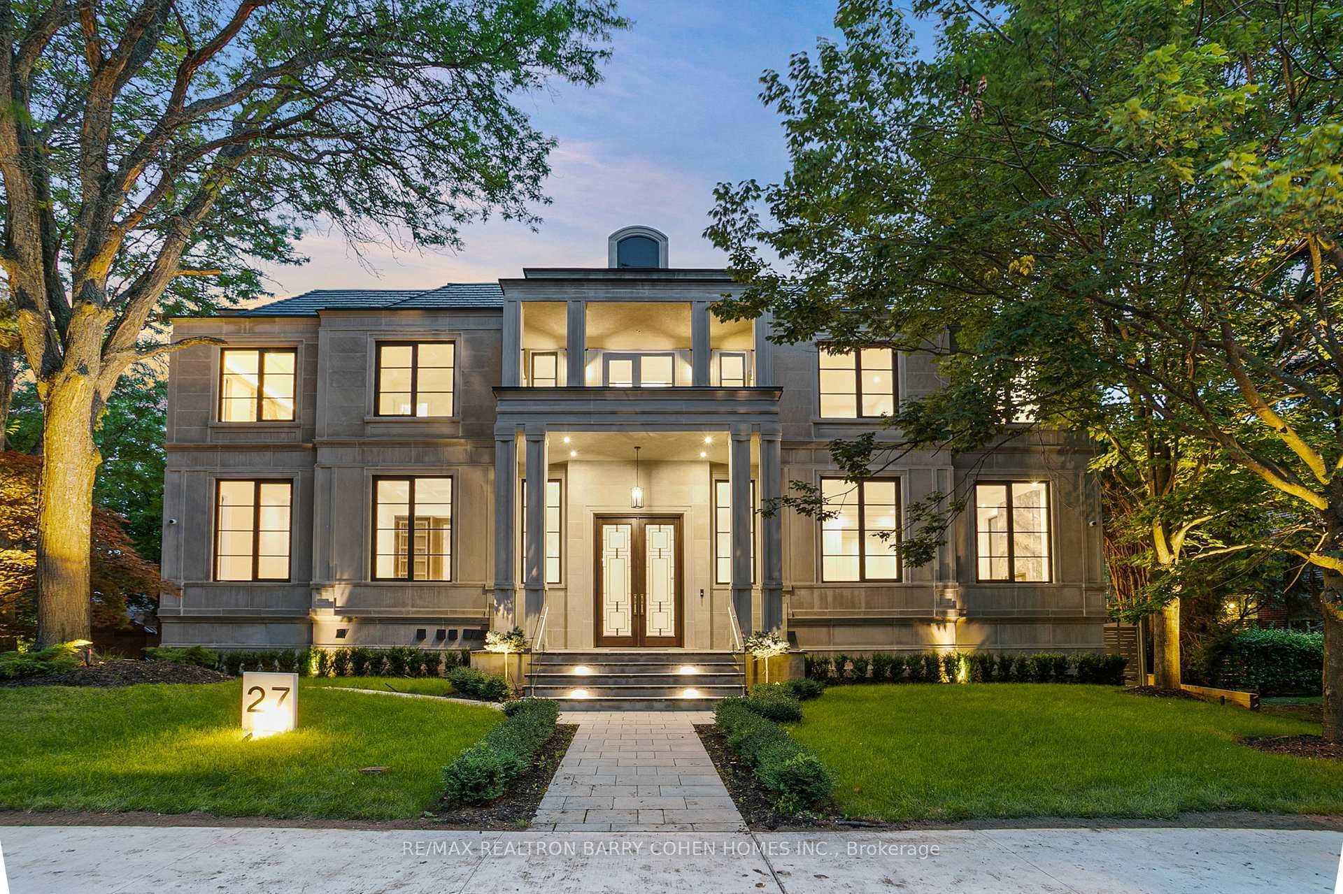27 Penwood Crescent, Don Mills / Parkwoods / Victoria Village, ON M3B 3B1 - Photo 1