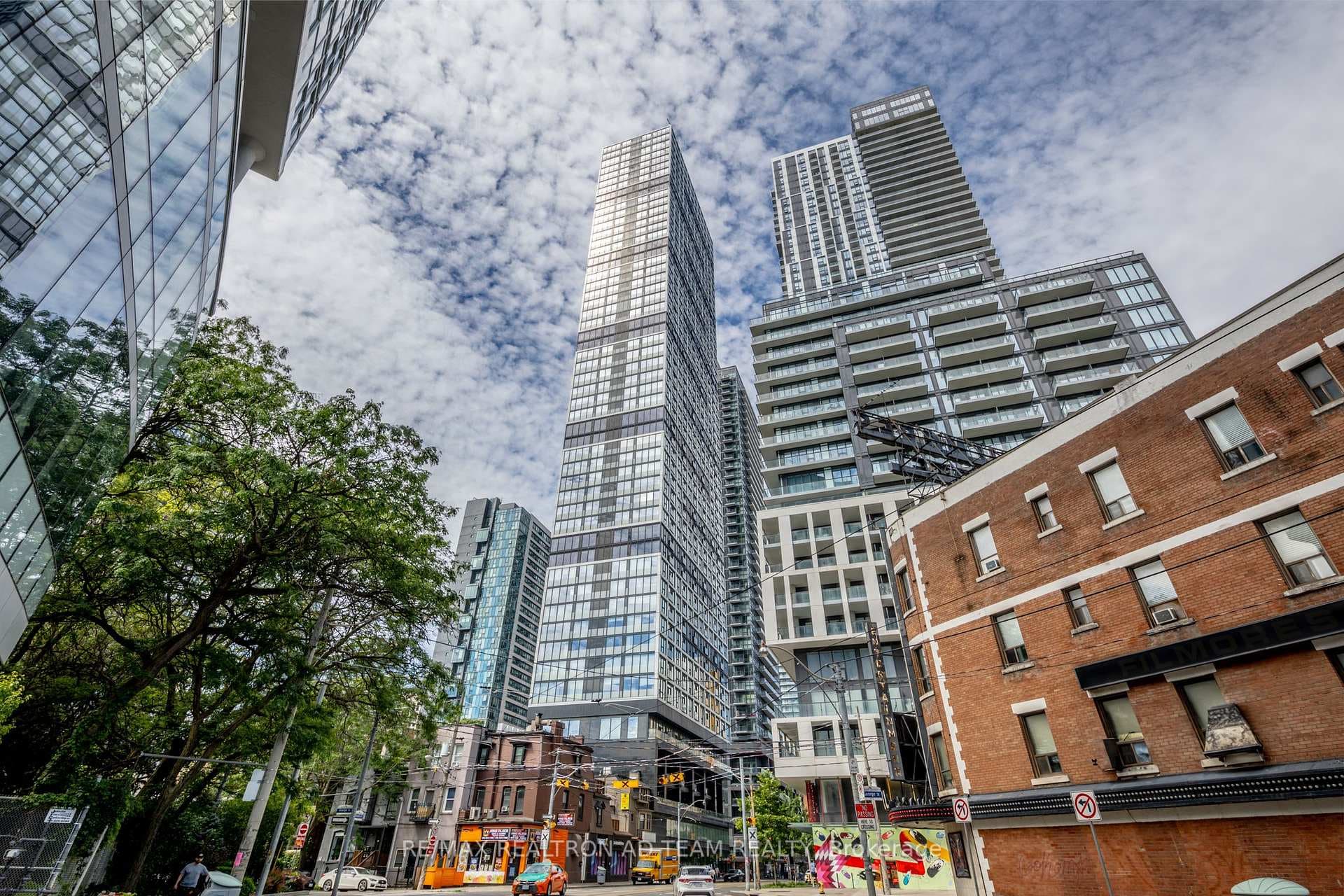 181 Dundas Street Unit 702, Regent Park / Cabbagetown / St. James Town, ON M5A 1Z4 - Photo 1