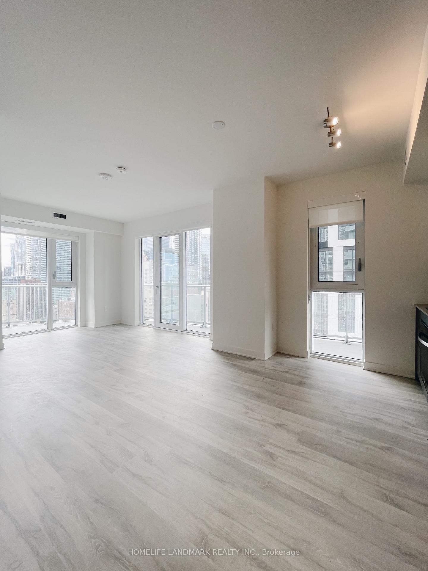 100 Dalhousie Street Unit 1910, Regent Park / Cabbagetown / St. James Town, ON M5B 1E1 - Photo 1