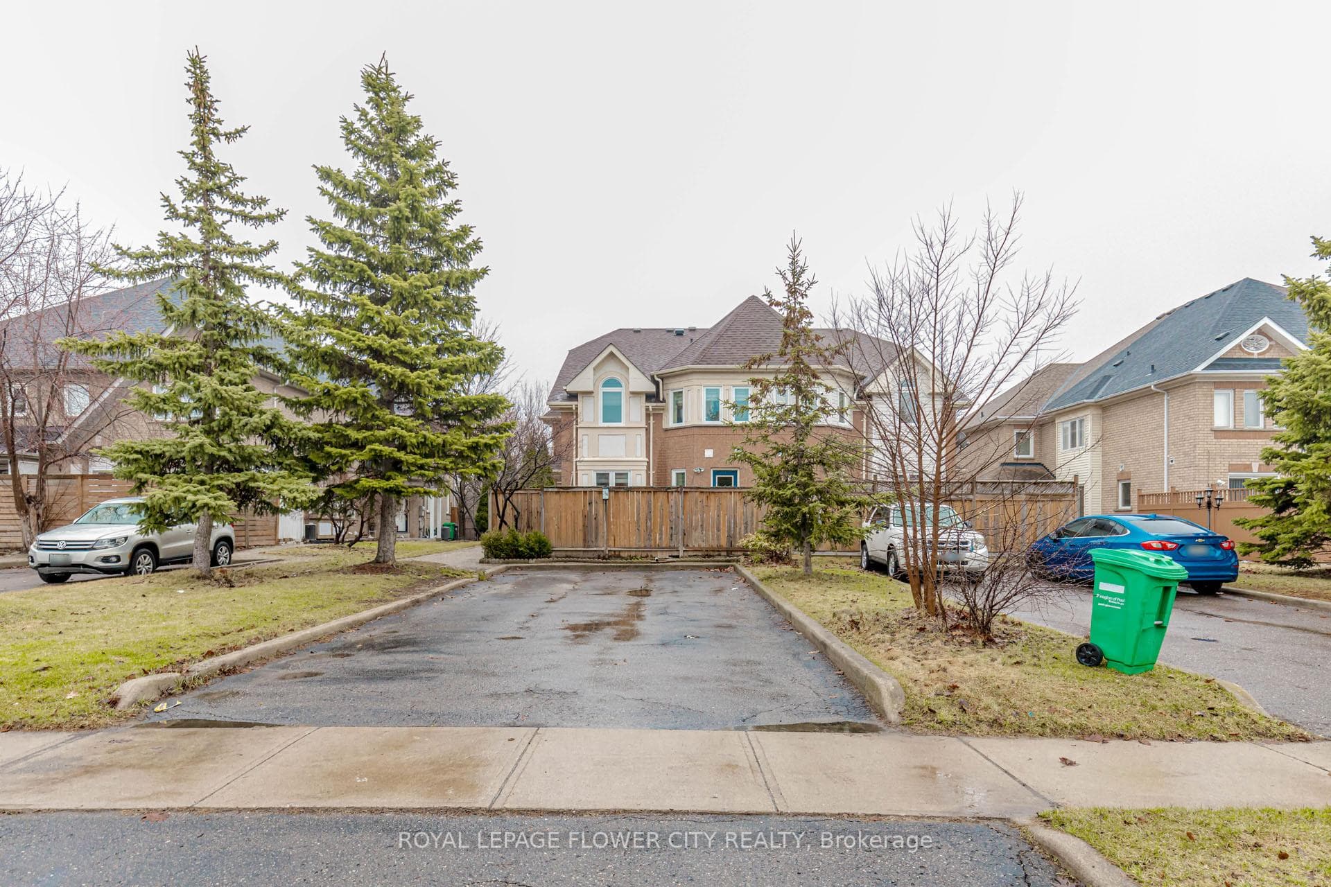 194 Pressed Brick Drive, Brampton, ON L6V 4K7 - Photo 1