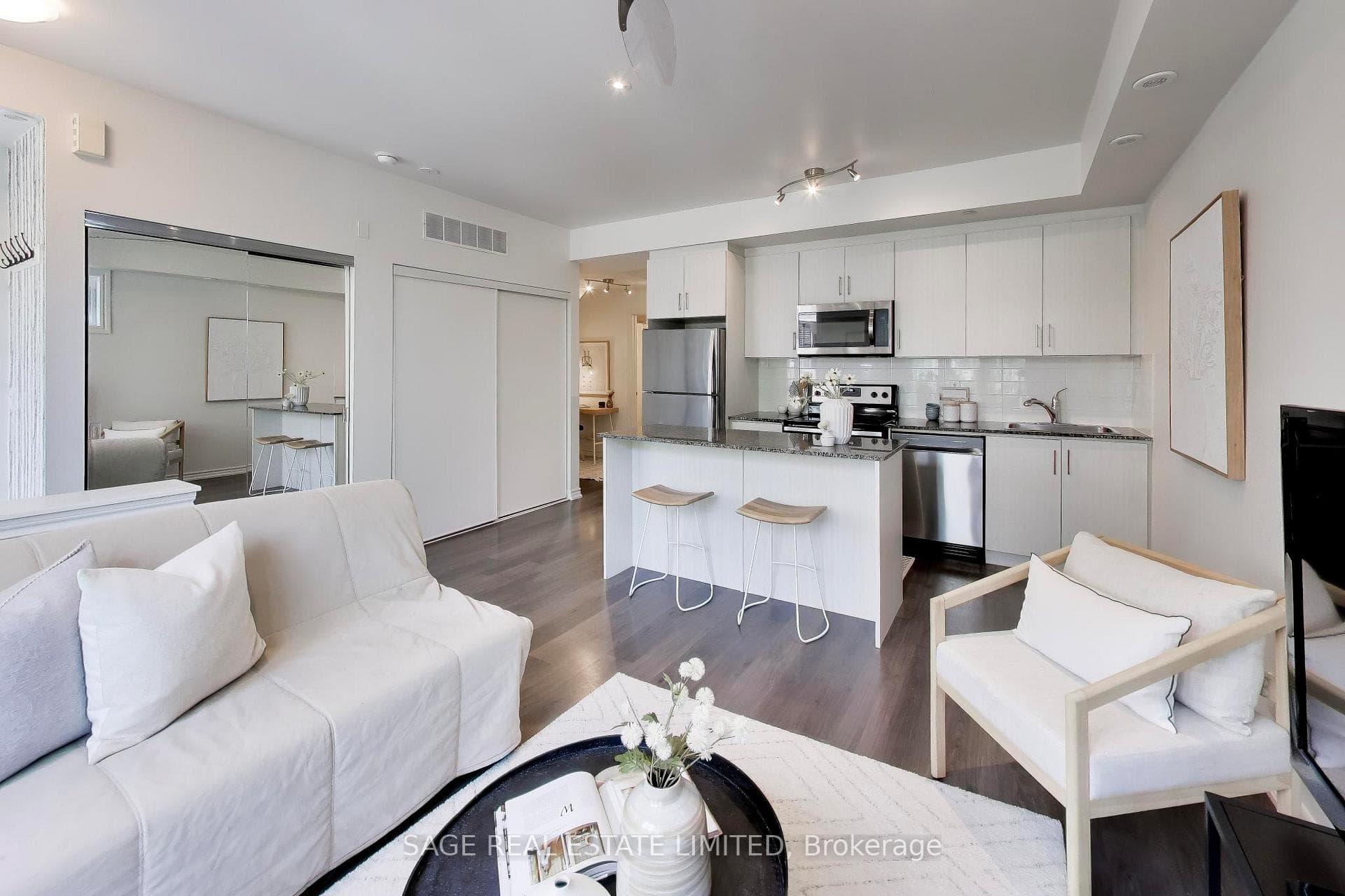 130 Long Branch Avenue Unit 2, Liberty Village / Parkdale / South Parkdale, ON M8W 0B2 - Photo 1