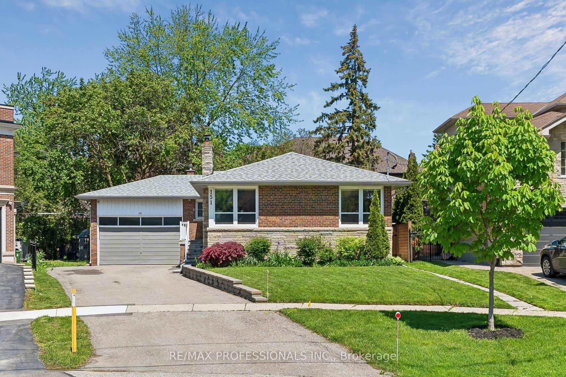 151 Perry Crescent, Etobicoke (Islington / Rexdale), ON M9A 1K8 - Photo 1