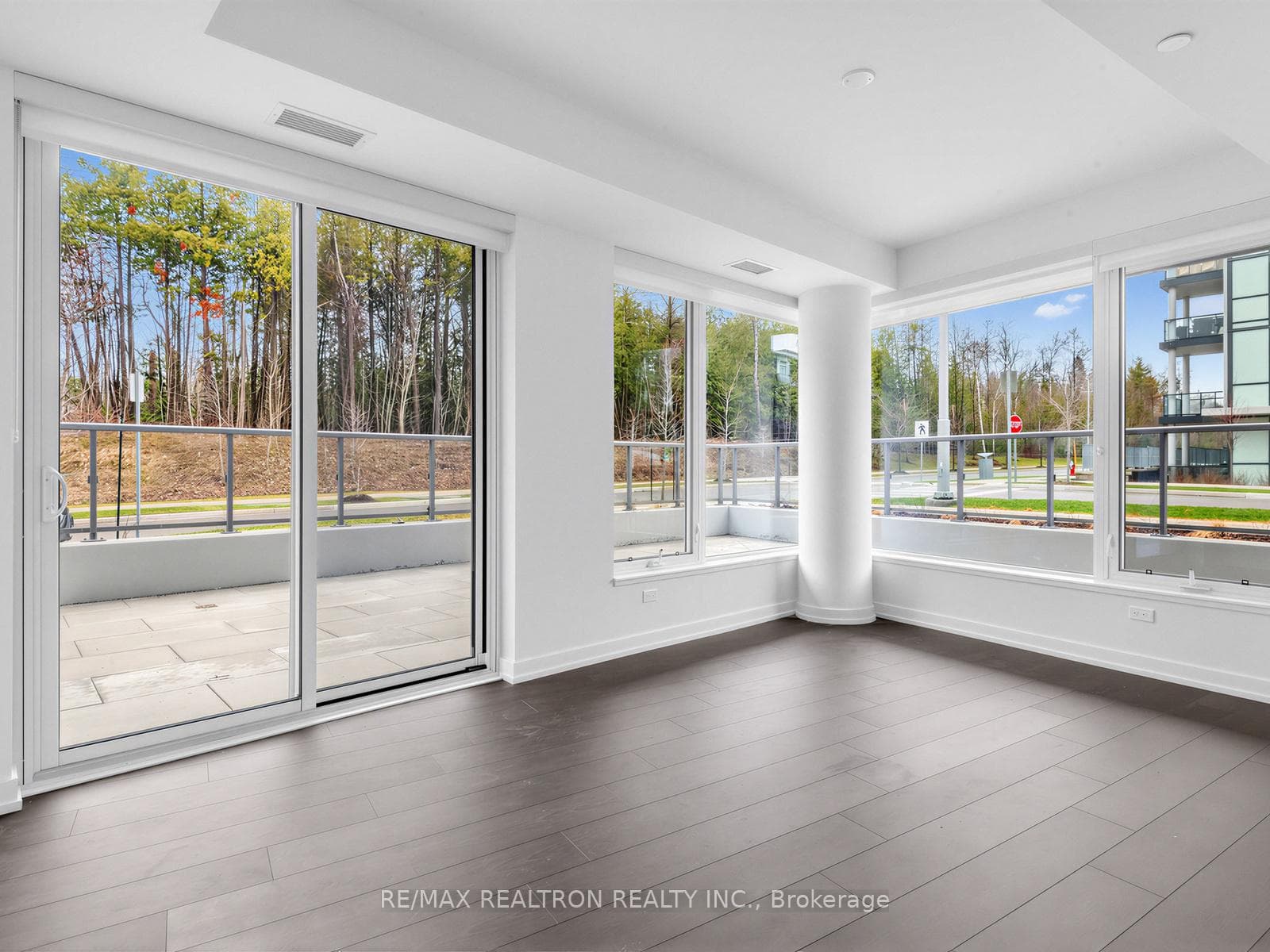 333 Sunseeker Avenue Unit 101, Innisfil, ON L9S 0R6 - Photo 1