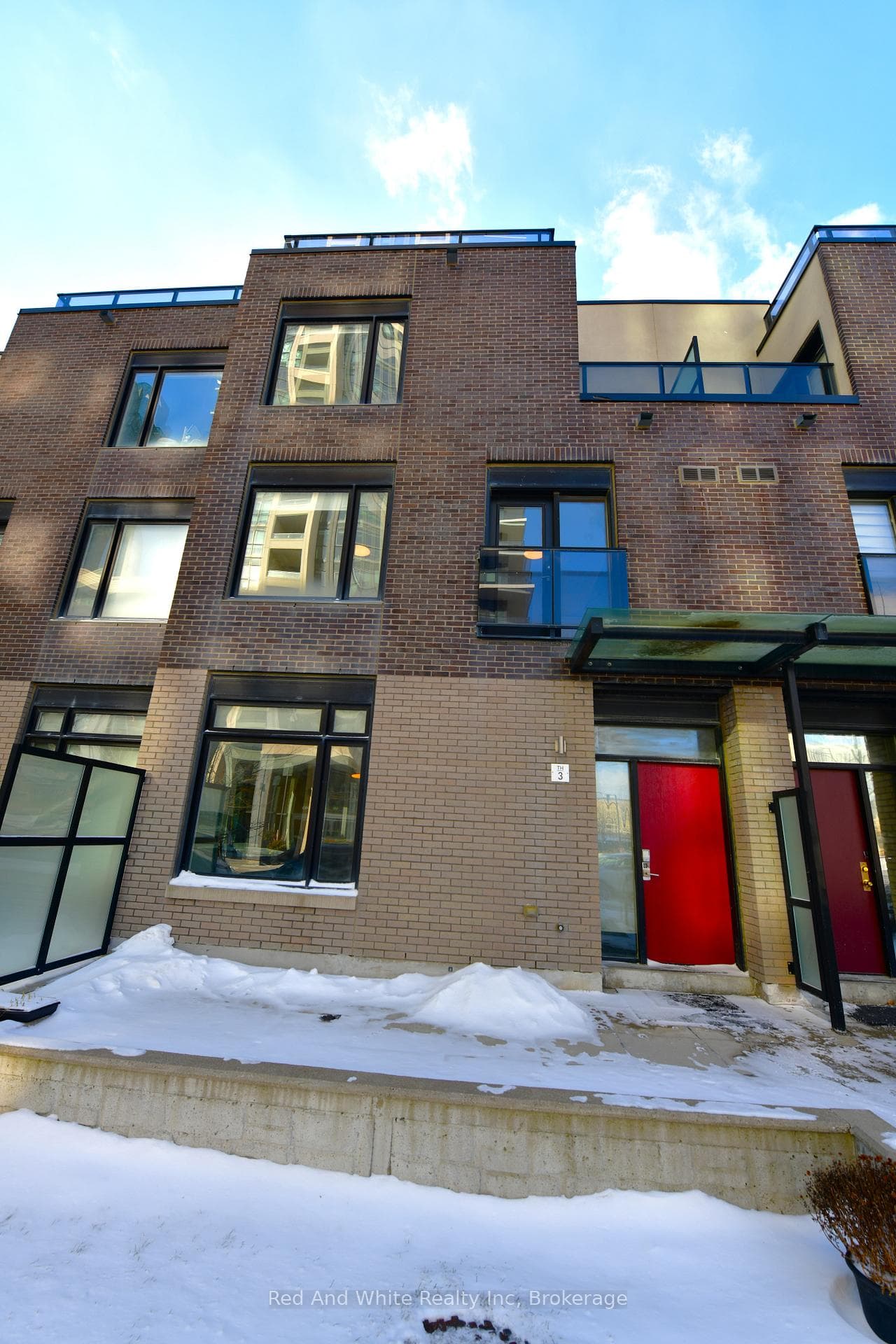 4080 Parkside Village Drive Unit 3, Mississauga, ON L5B 0K2 - Photo 1