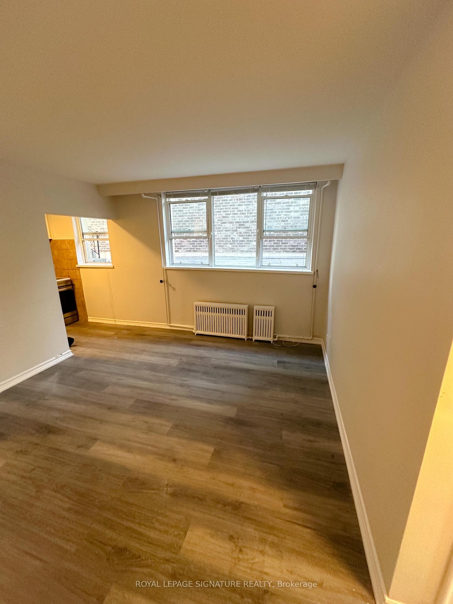 16 Garden Place Unit 8, Liberty Village / Parkdale / South Parkdale, ON M8W 1M3 - Photo 1