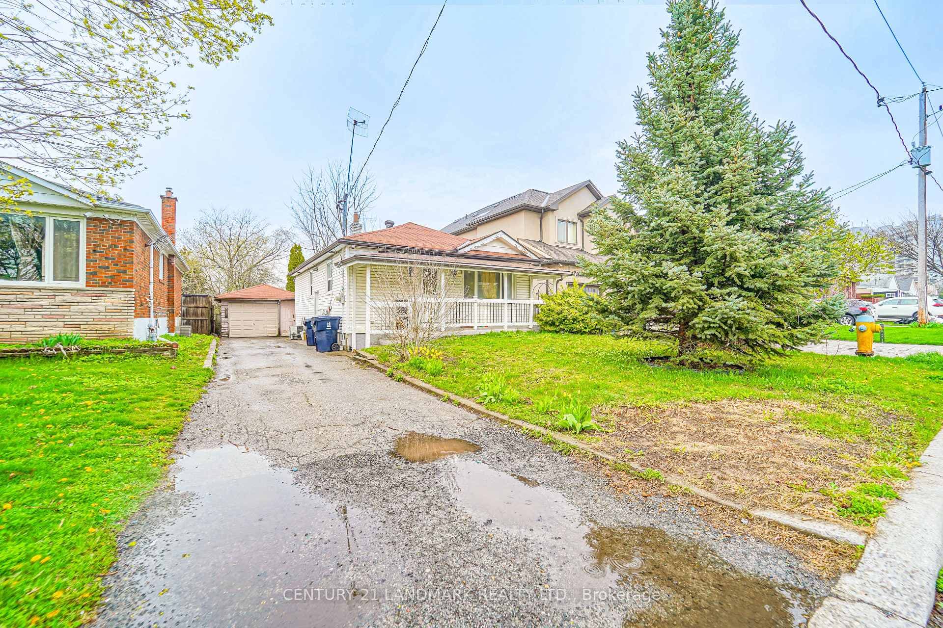 45 Huntington Avenue, Dorset Park / Kennedy Park, ON M1K 4K9 - Photo 1