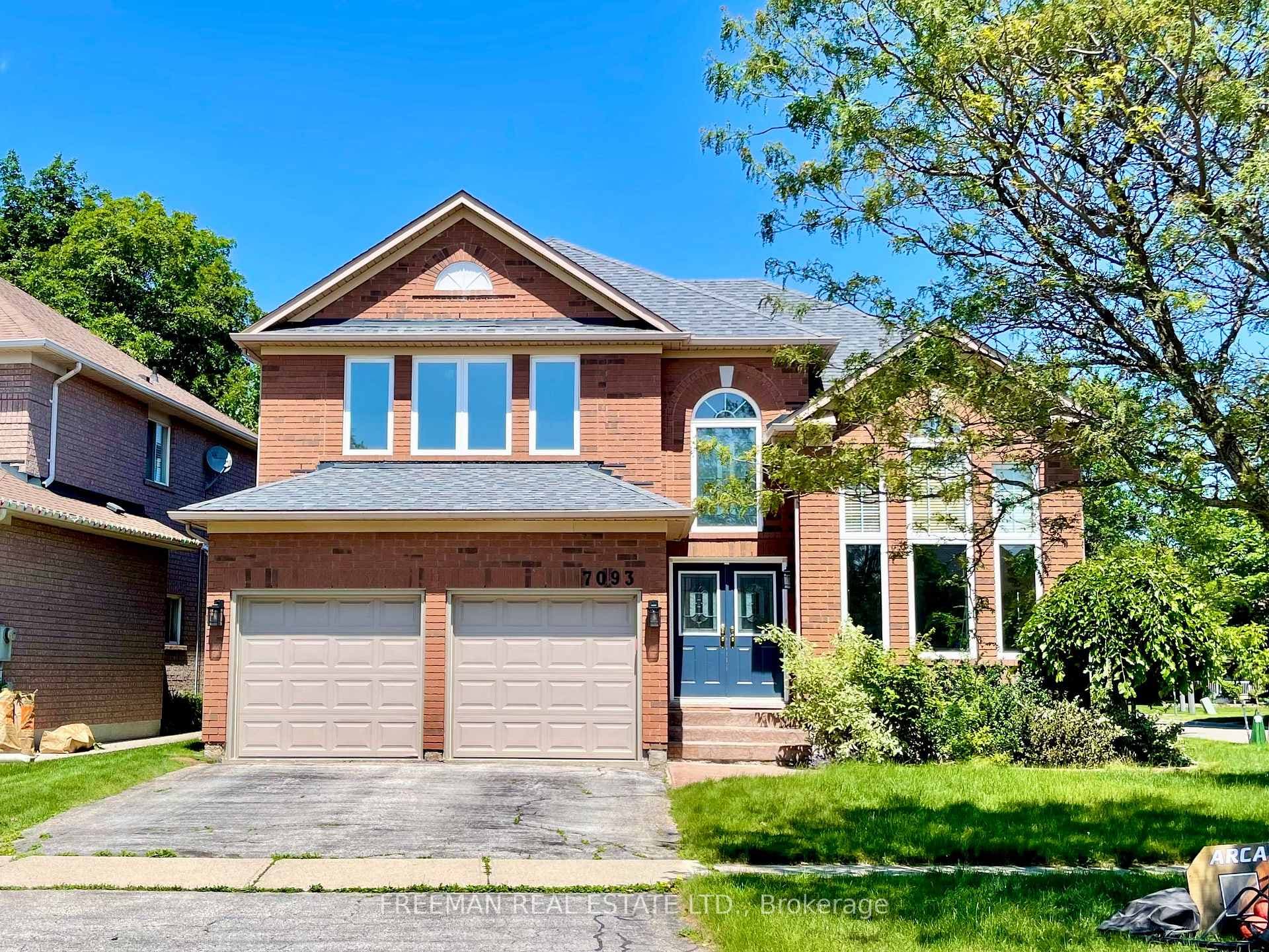 7093 Hallsands Drive, Mississauga