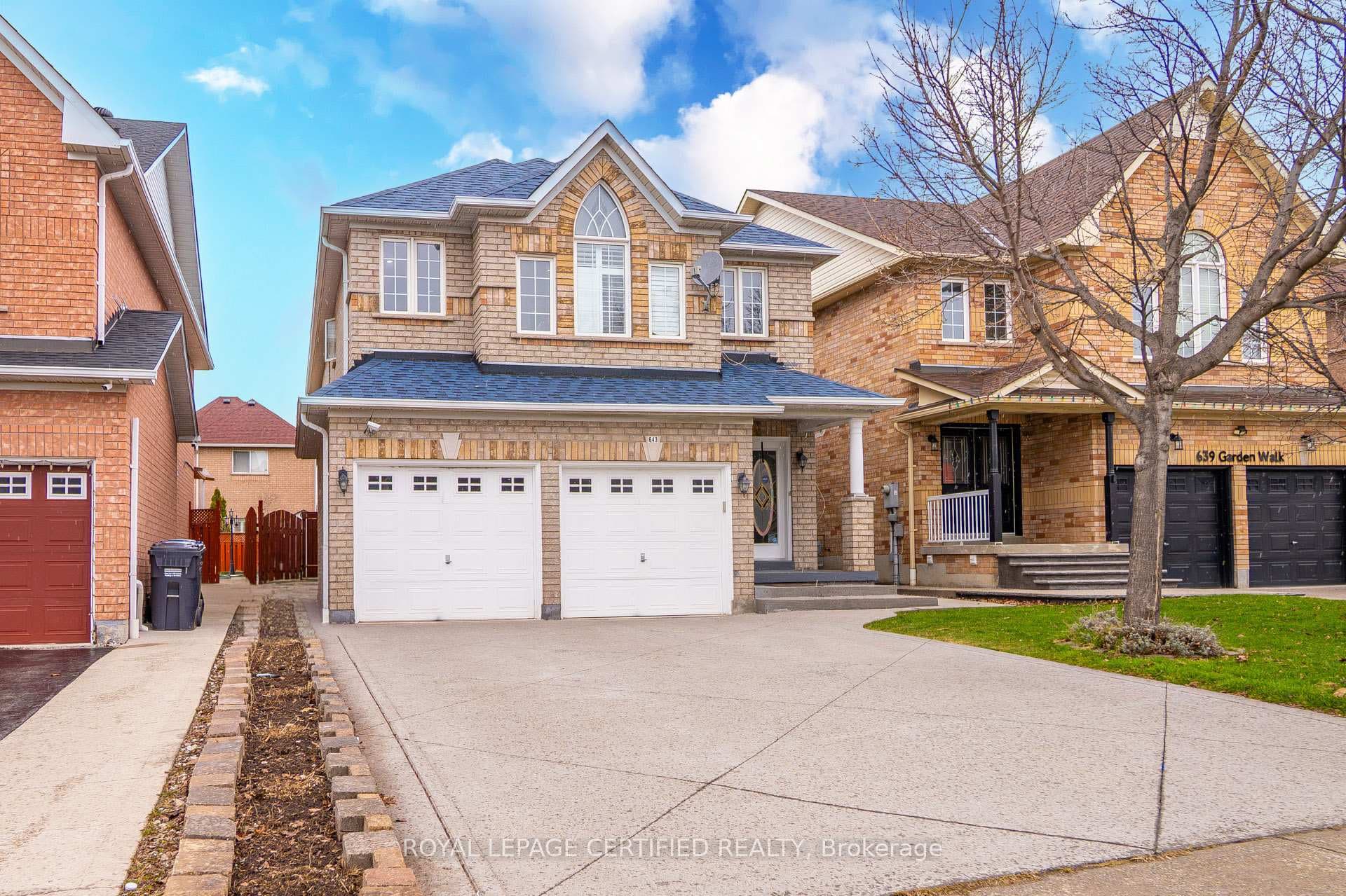 643 Garden Walk, Mississauga, ON L5W 1V9 - Photo 1