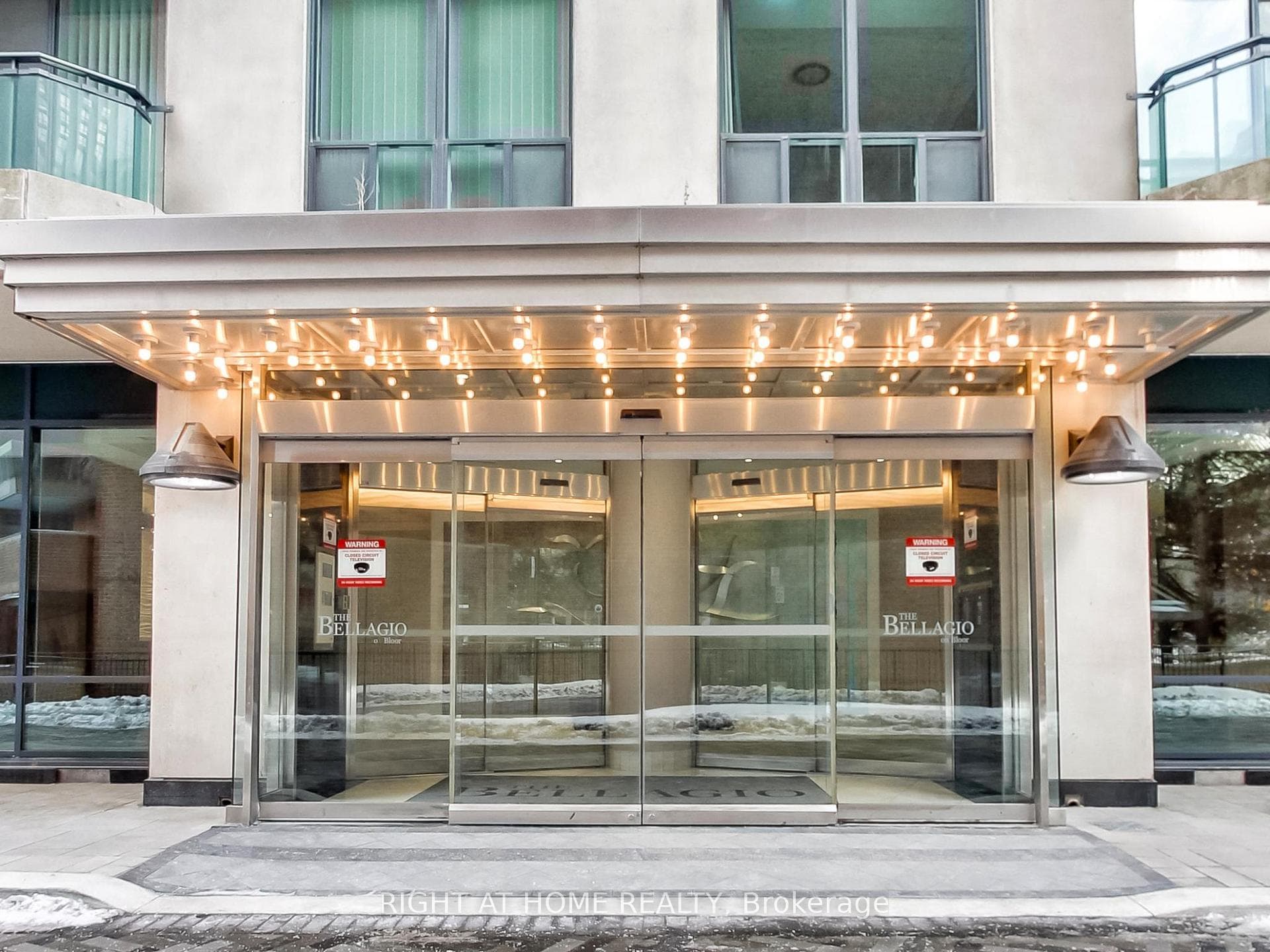 300 Bloor Street Unit 711, Rosedale / Moore Park, ON M4W 3S2 - Photo 1
