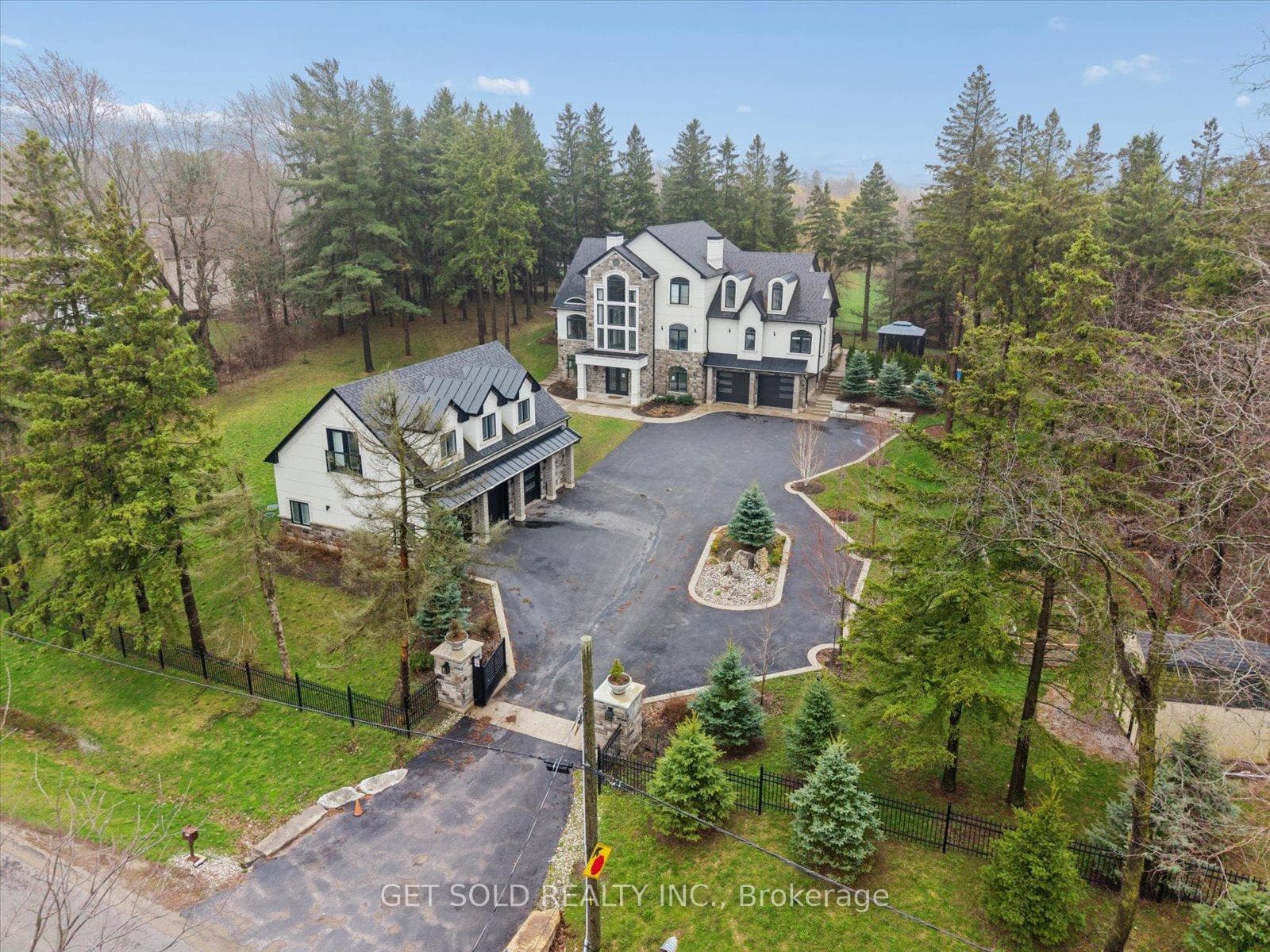 5040 Mount Nemo Crescent, Burlington