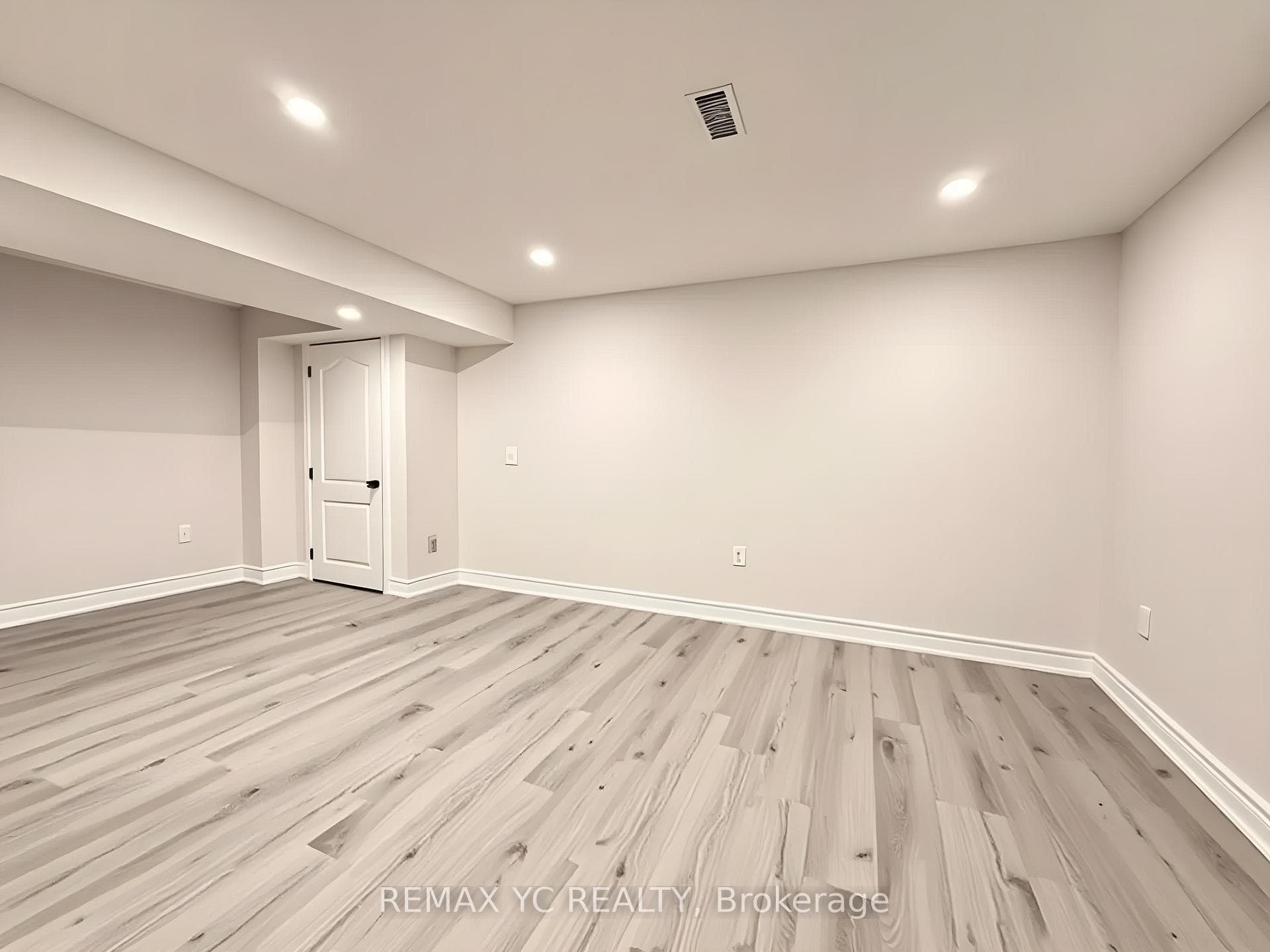 402 Handley Crescent Unit Basement, Newmarket