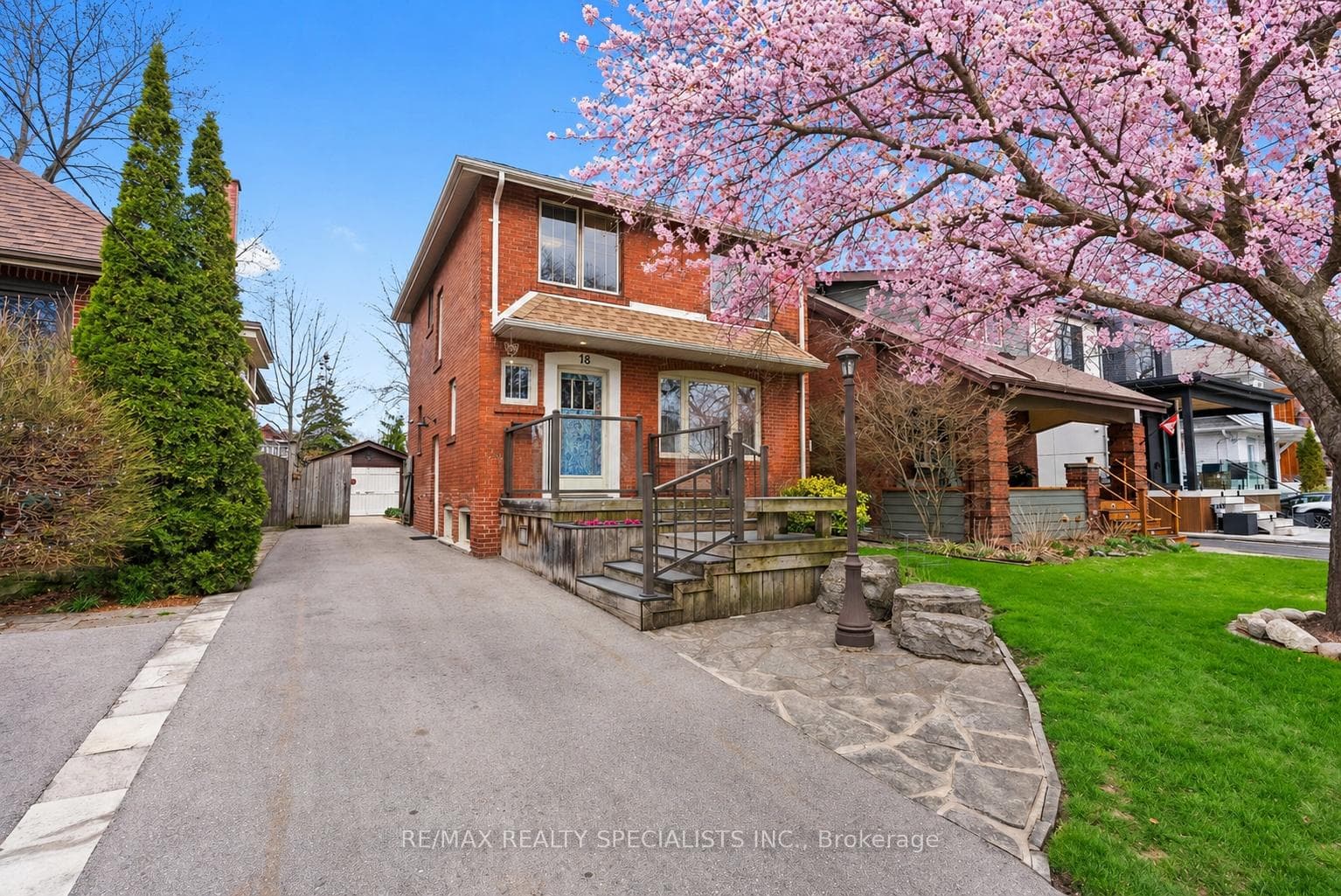 18 Dartmouth Crescent, Liberty Village / Parkdale / South Parkdale, ON M8V 1X1 - Photo 1