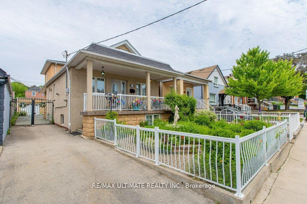 110 Aileen Avenue, Keelesdale / Eglinton West, ON M6M 1E9 - Photo 1