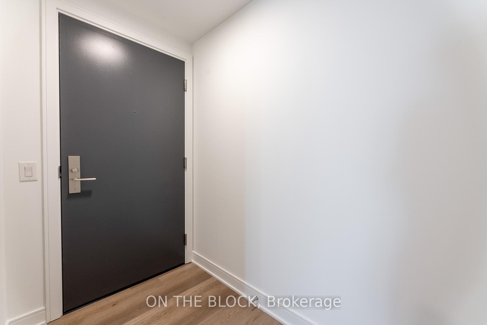 86 Dundas Street Unit 1204, Mississauga