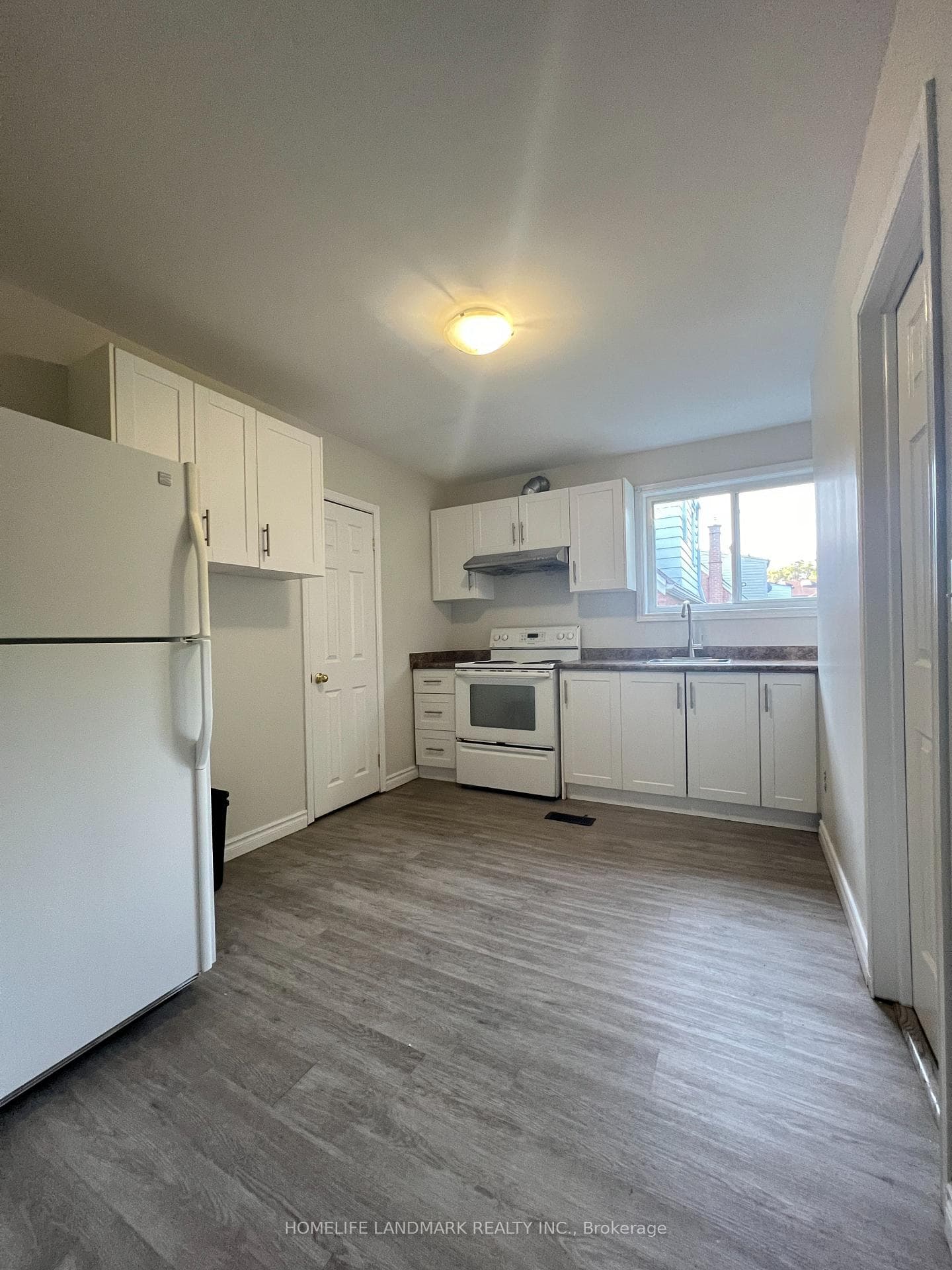 24 Eldora Avenue Unit Back, Thornhill / Willowdale, ON M2M 1R4 - Photo 1