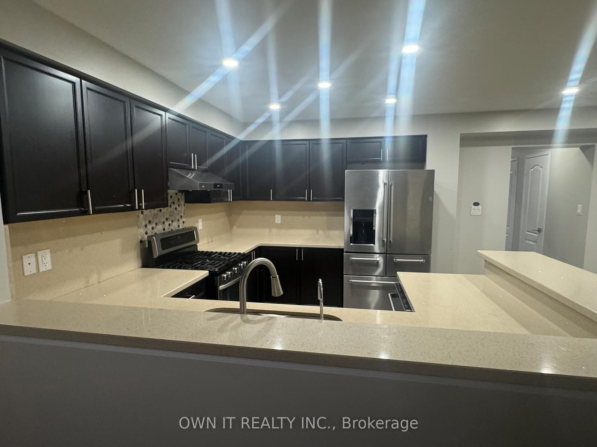 3035 Mission Hill Drive, Mississauga, ON L5M 0B8 - Photo 1