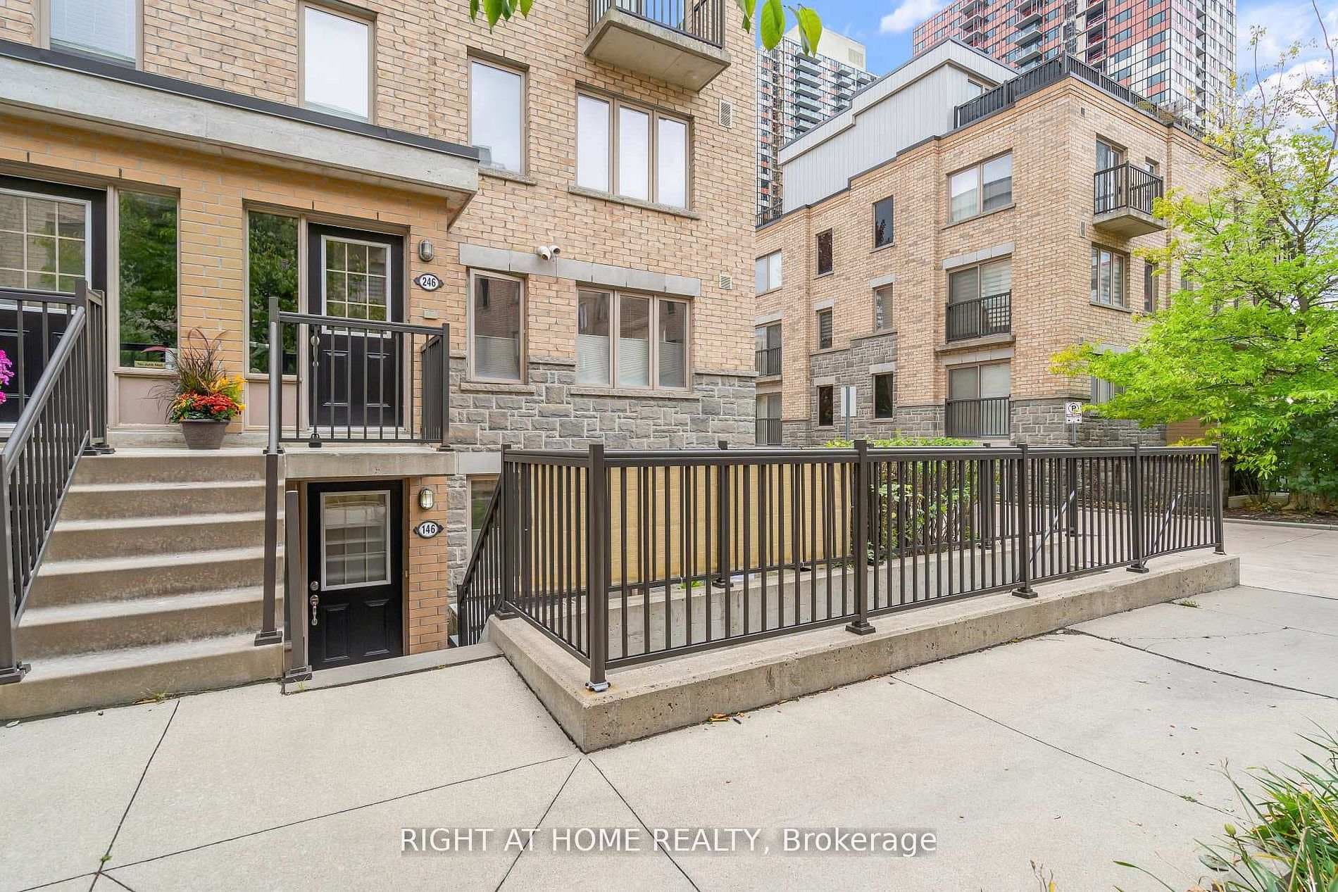12 Foundry Avenue Unit 146, Bloor West Village / Swansea, ON M6H 0A7 - Photo 1
