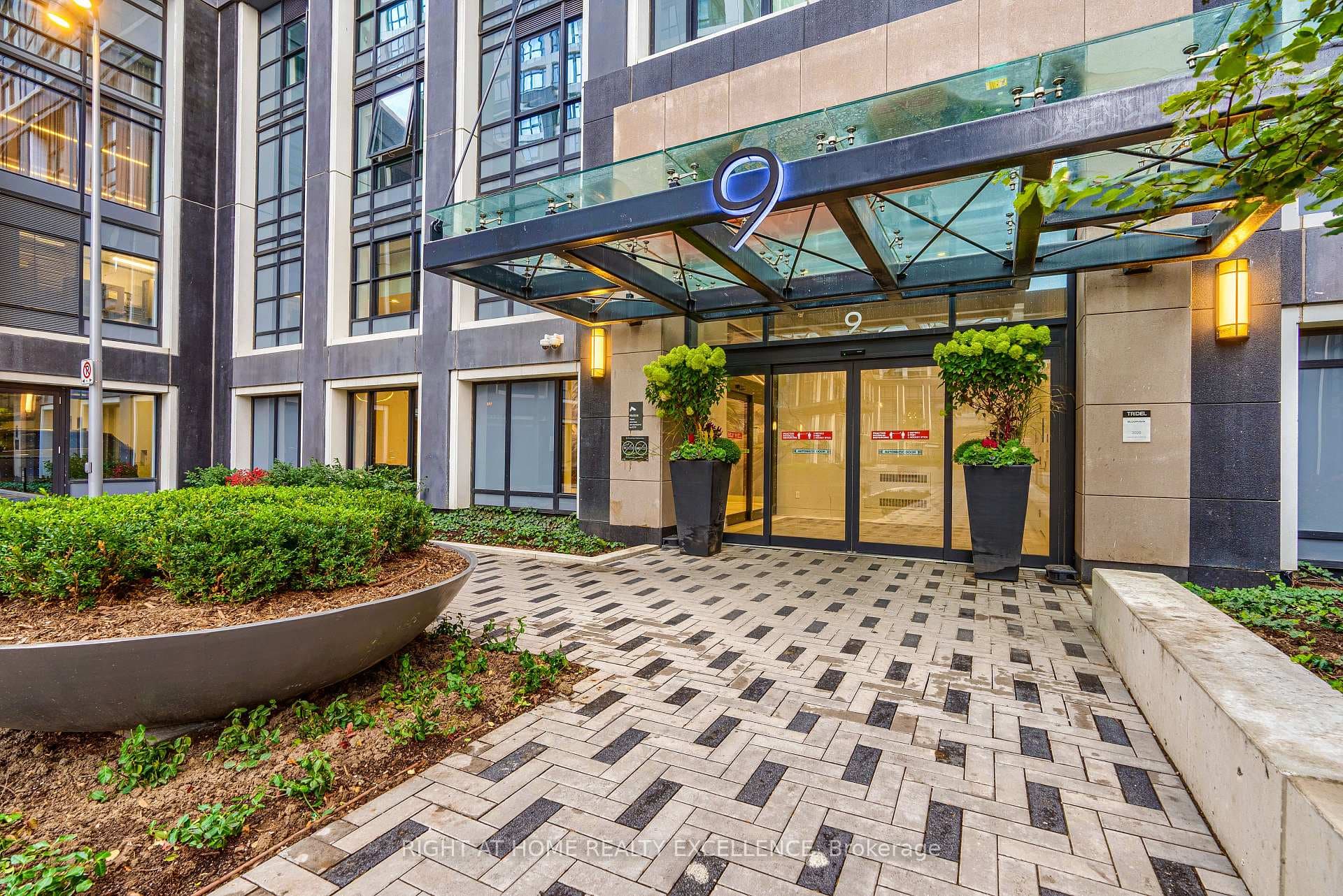 9 Mabelle Avenue Unit 2420, Toronto W08