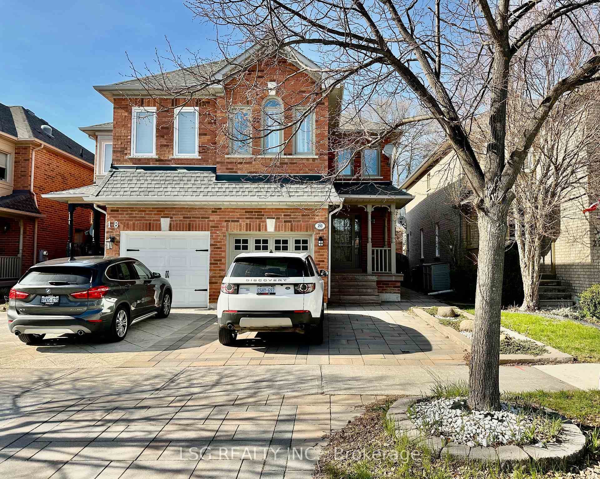 20 Hollidge Boulevard, Aurora
