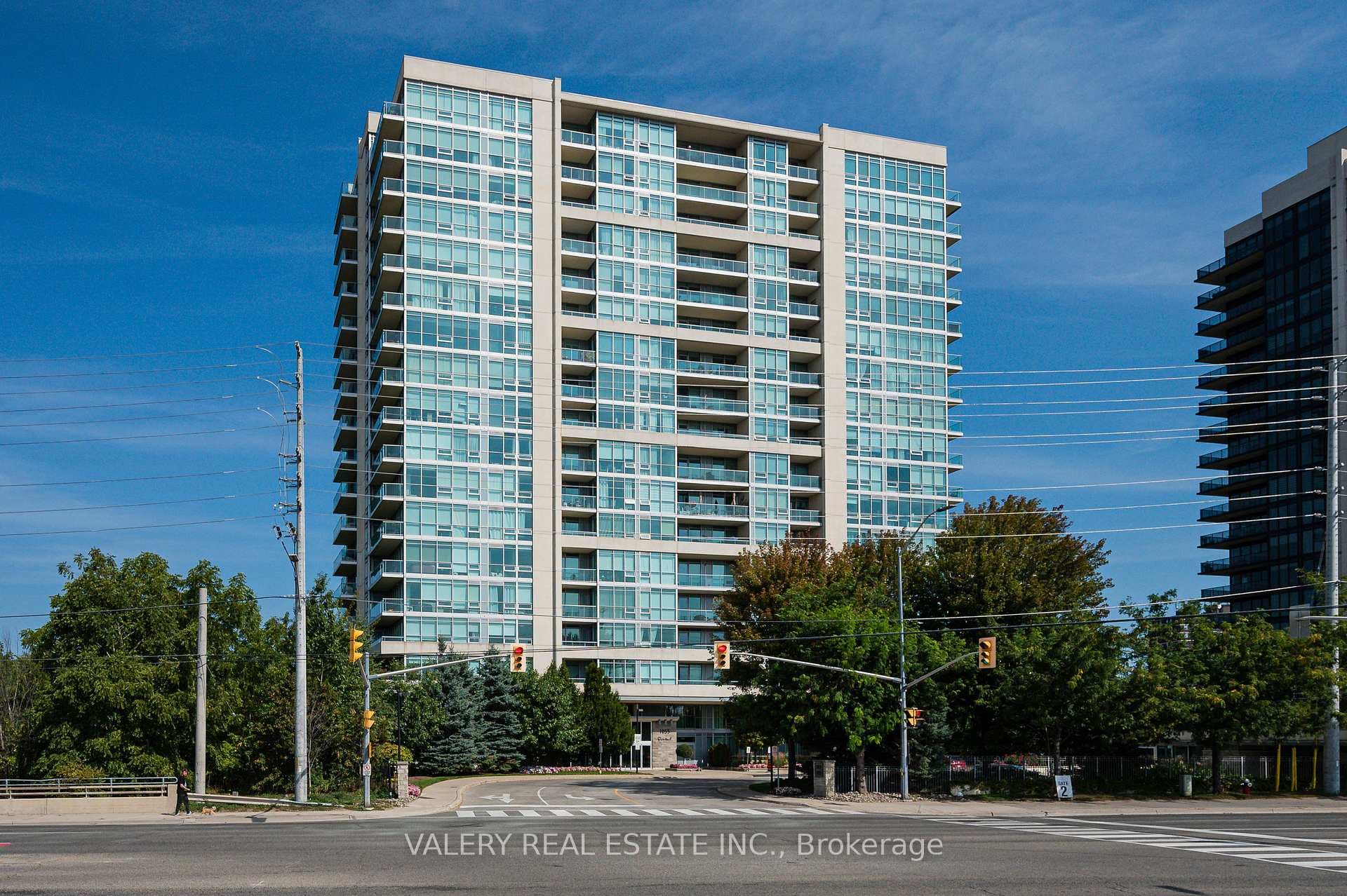 1055 Southdown Road Unit 201, Mississauga, ON L5J 0A3 - Photo 1
