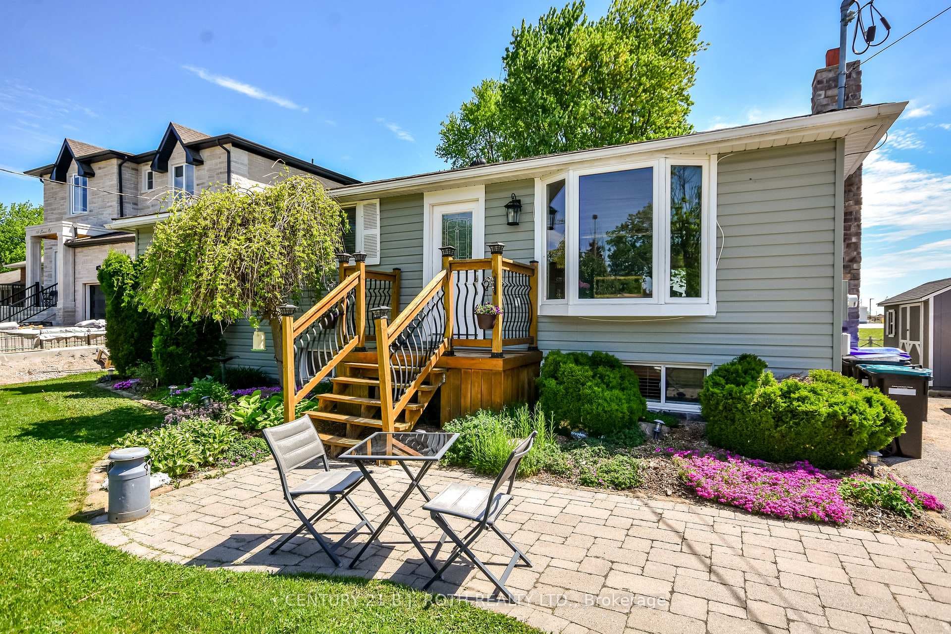 671 Simcoe Road, Bradford West Gwillimbury, ON L3Z 4B4 - Photo 1