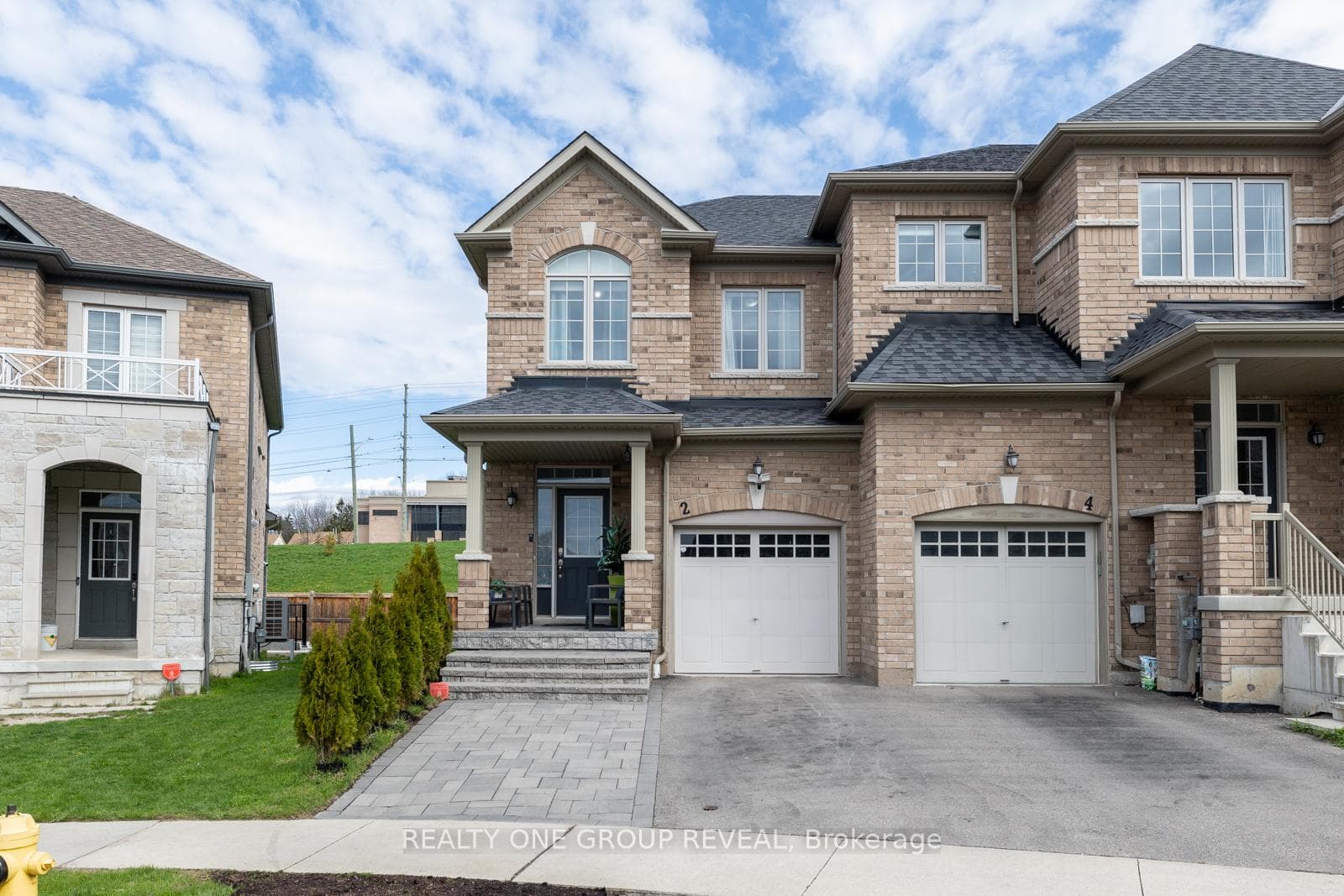 2 Rimrock Crescent, Whitby