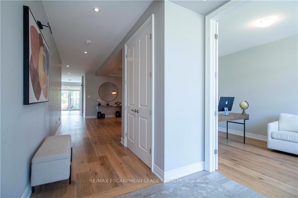 19 SECINARO Avenue, Hamilton, ON L9G 0C6 - Photo 1