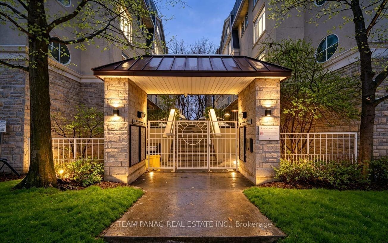 28 Stadium Road Unit 132, Downtown Toronto / Waterfront, ON M5V 3P4 - Photo 1